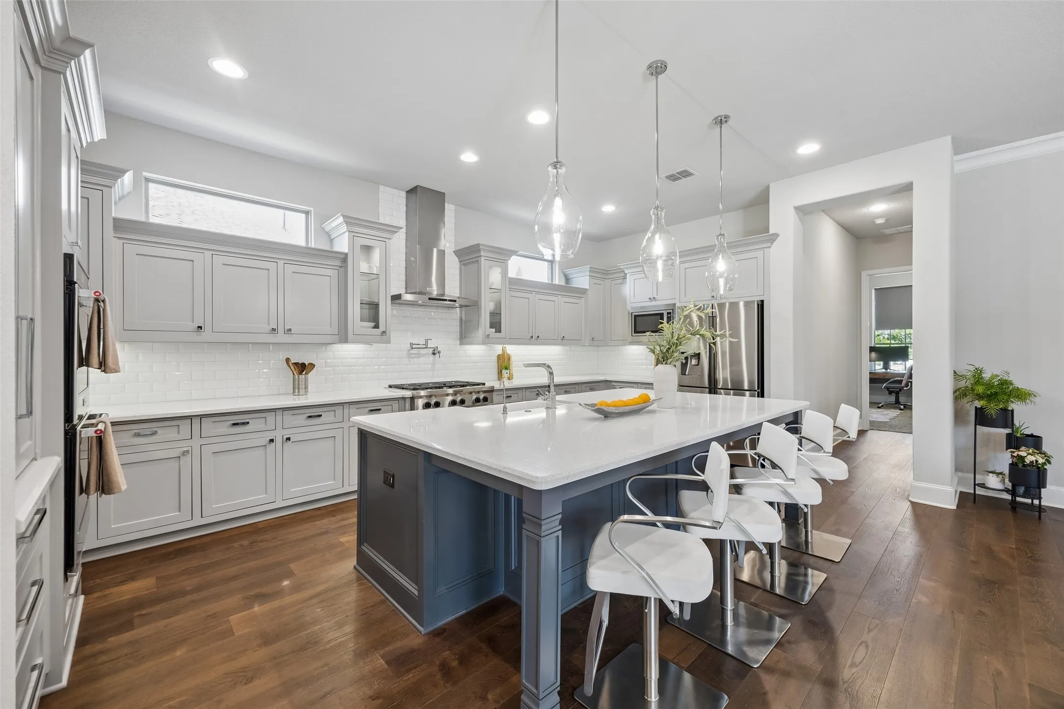 Single Family Residence For Sale in Denton County , 3892 Rittenhouse Street, Frisco, Texas 75034, 4 Bedroom, 5 Bathroom, 3 Garage spaces, 4,111 Sqft, built in 2016, mls#21314370, Real Estate Agent in Frisco, Homes For Sale in Denton county, Homes For Sale in Frisco, Realtor in Frisco Texas, Real Estate Brokerage Independent Realty Texas, Luminita Cordes Realtor
