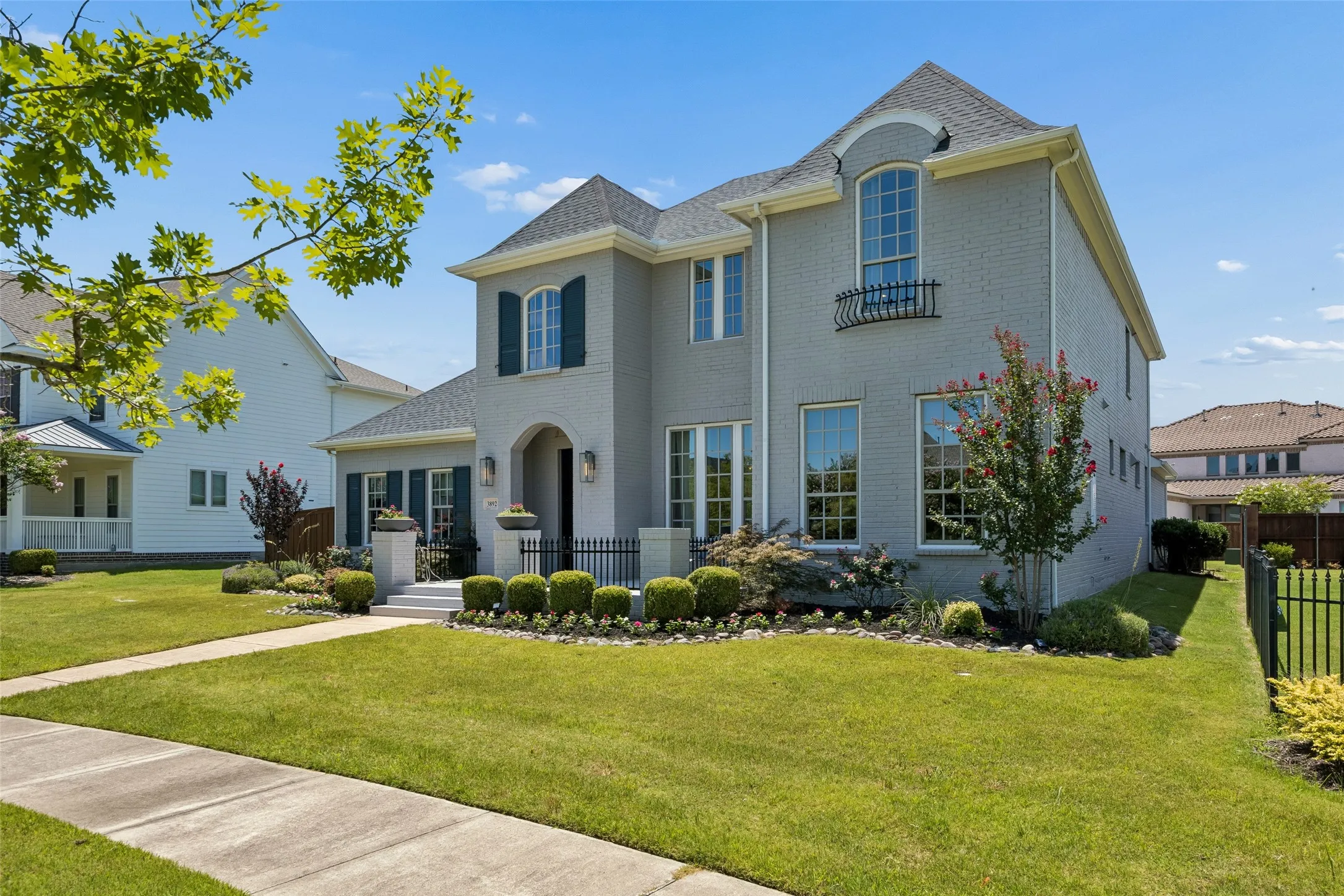 Single Family Residence For Sale in Denton County , 3892 Rittenhouse Street, Frisco, Texas 75034, 4 Bedroom, 5 Bathroom, 3 Garage spaces, 4,111 Sqft, built in 2016, mls#21314370, Real Estate Agent in Frisco, Homes For Sale in Denton county, Homes For Sale in Frisco, Realtor in Frisco Texas, Real Estate Brokerage Independent Realty Texas, Luminita Cordes Realtor