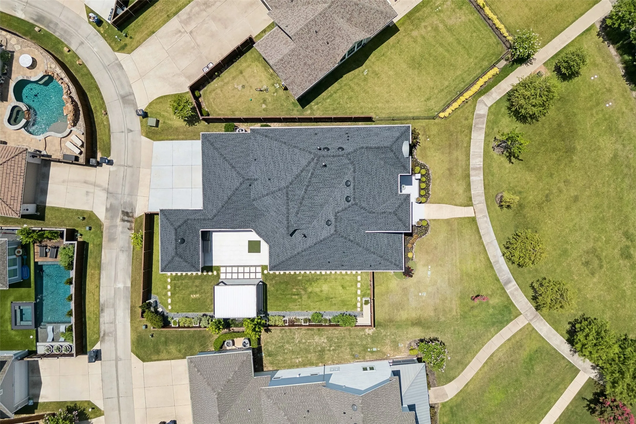 Single Family Residence For Sale in Denton County , 3892 Rittenhouse Street, Frisco, Texas 75034, 4 Bedroom, 5 Bathroom, 3 Garage spaces, 4,111 Sqft, built in 2016, mls#21314370, Real Estate Agent in Frisco, Homes For Sale in Denton county, Homes For Sale in Frisco, Realtor in Frisco Texas, Real Estate Brokerage Independent Realty Texas, Luminita Cordes Realtor