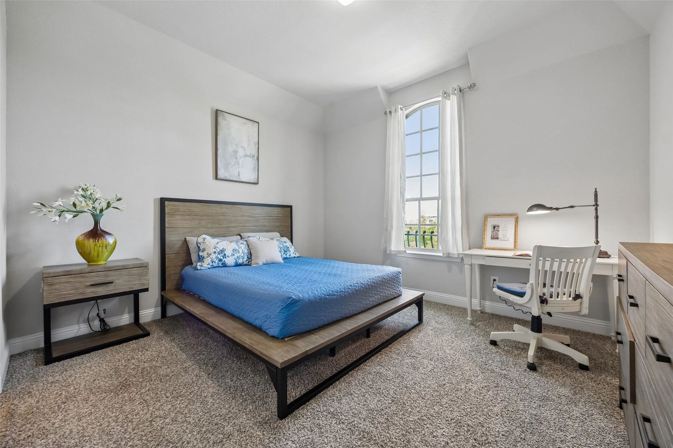 Single Family Residence For Sale in Denton County , 3892 Rittenhouse Street, Frisco, Texas 75034, 4 Bedroom, 5 Bathroom, 3 Garage spaces, 4,111 Sqft, built in 2016, mls#21314370, Real Estate Agent in Frisco, Homes For Sale in Denton county, Homes For Sale in Frisco, Realtor in Frisco Texas, Real Estate Brokerage Independent Realty Texas, Luminita Cordes Realtor