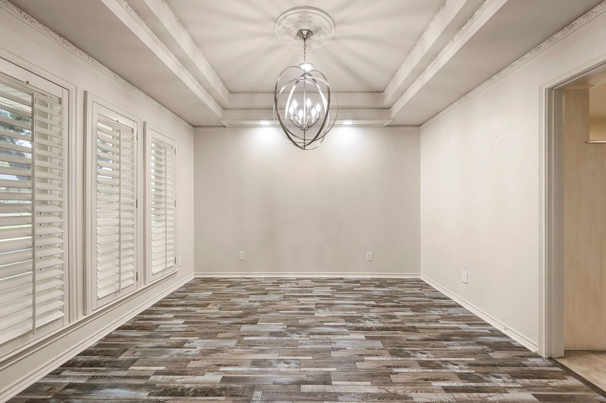 Single Family Residence For Sale in Rockwall County , 1501 S Lakeshore Drive, Rockwall, Texas 75087, 4 Bedroom, 3 Bathroom, 3 Garage spaces, 3,263 Sqft, built in 1981, mls#21314384, Real Estate Agent in Rockwall, Homes For Sale in Rockwall county, Homes For Sale in Rockwall, Realtor in Rockwall Texas, Real Estate Brokerage Independent Realty Texas, Luminita Cordes Realtor