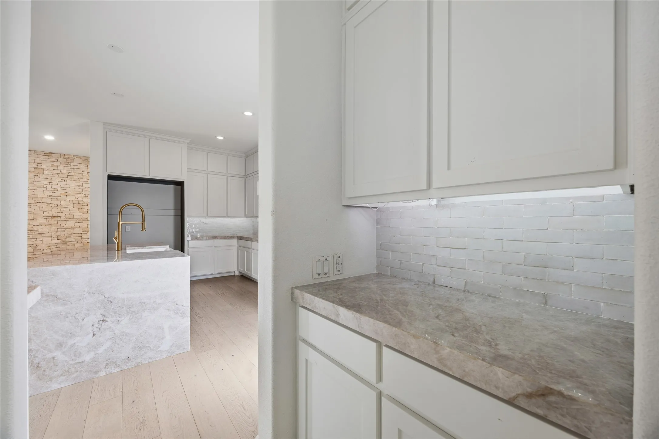 Single Family Residence For Sale in Collin County , 1422 Teasley Lane, Celina, Texas 75009, 5 Bedroom, 5 Bathroom, 3 Garage spaces, 4,905 Sqft, built in 2016, mls#21296302, Real Estate Agent in Celina, Homes For Sale in Collin county, Homes For Sale in Celina, Realtor in Celina Texas, Real Estate Brokerage Independent Realty Texas, Luminita Cordes Realtor