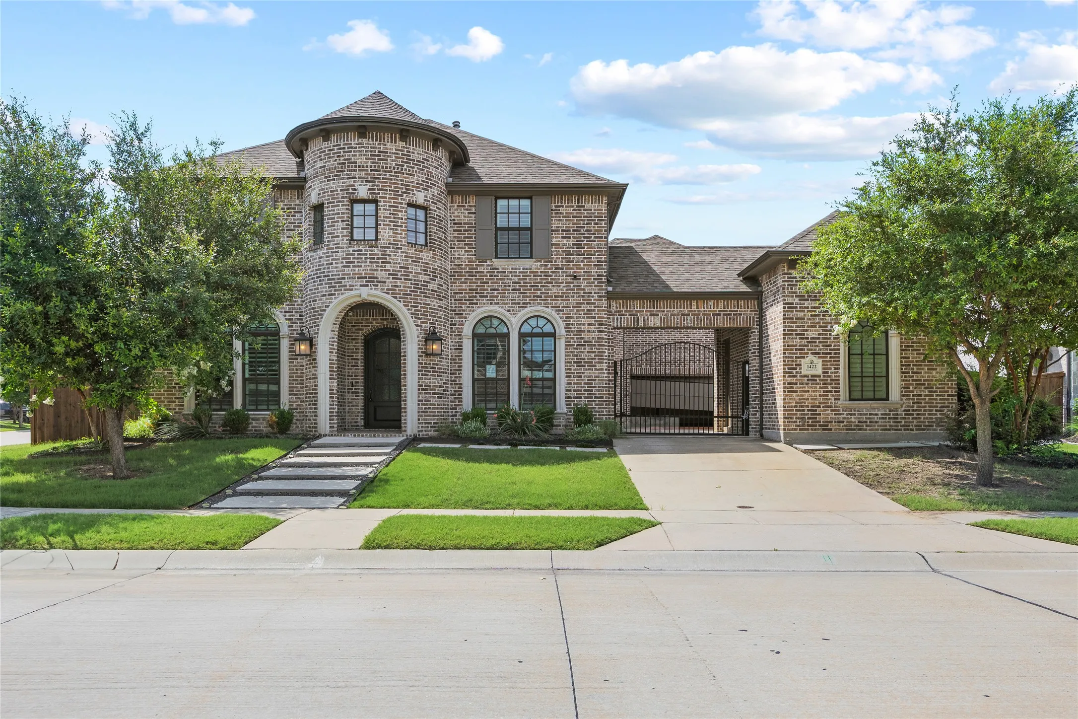 Single Family Residence For Sale in Collin County , 1422 Teasley Lane, Celina, Texas 75009, 5 Bedroom, 5 Bathroom, 3 Garage spaces, 4,905 Sqft, built in 2016, mls#21296302, Real Estate Agent in Celina, Homes For Sale in Collin county, Homes For Sale in Celina, Realtor in Celina Texas, Real Estate Brokerage Independent Realty Texas, Luminita Cordes Realtor