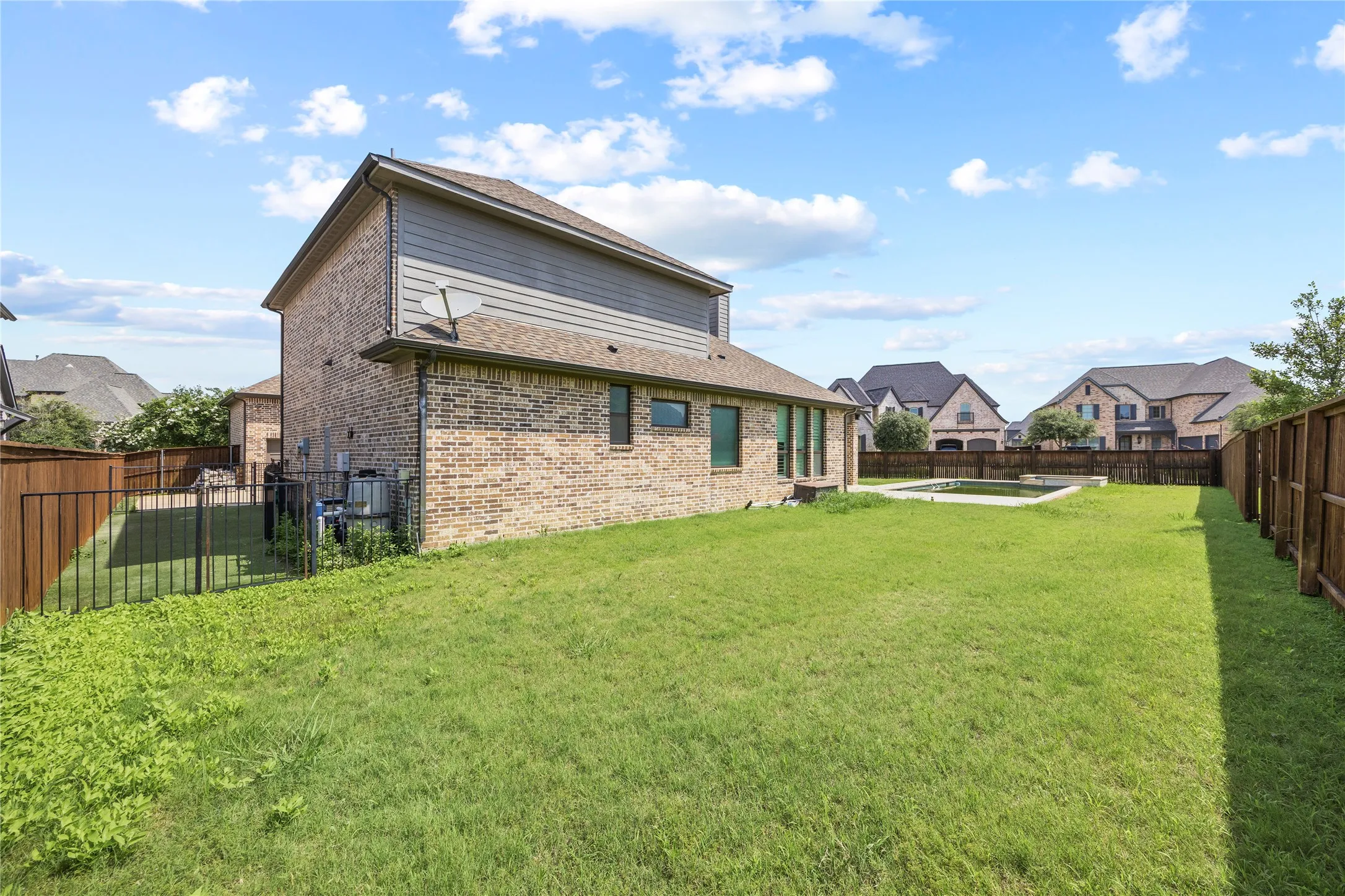Single Family Residence For Sale in Collin County , 1422 Teasley Lane, Celina, Texas 75009, 5 Bedroom, 5 Bathroom, 3 Garage spaces, 4,905 Sqft, built in 2016, mls#21296302, Real Estate Agent in Celina, Homes For Sale in Collin county, Homes For Sale in Celina, Realtor in Celina Texas, Real Estate Brokerage Independent Realty Texas, Luminita Cordes Realtor