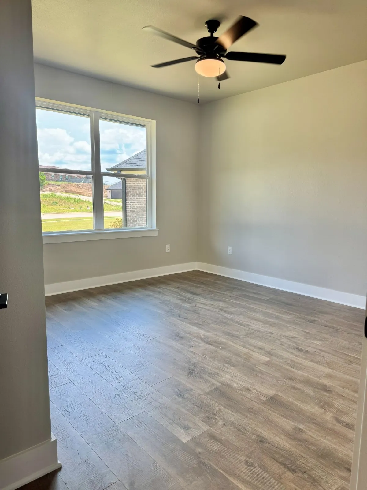 Single Family Residence For Sale in Smith County , 984 Mallard Drive, Lindale, Texas 75771, 4 Bedroom, 3 Bathroom, 2 Garage spaces, 2,274 Sqft, built in 2024, mls#21314388, Real Estate Agent in Lindale, Homes For Sale in Smith county, Homes For Sale in Lindale, Realtor in Lindale Texas, Real Estate Brokerage Independent Realty Texas, Luminita Cordes Realtor