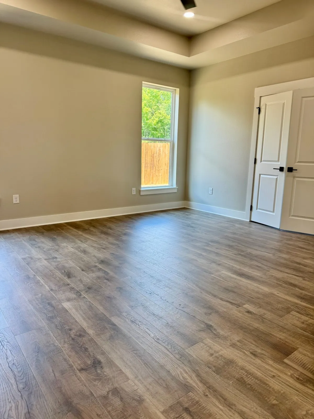 Single Family Residence For Sale in Smith County , 984 Mallard Drive, Lindale, Texas 75771, 4 Bedroom, 3 Bathroom, 2 Garage spaces, 2,274 Sqft, built in 2024, mls#21314388, Real Estate Agent in Lindale, Homes For Sale in Smith county, Homes For Sale in Lindale, Realtor in Lindale Texas, Real Estate Brokerage Independent Realty Texas, Luminita Cordes Realtor