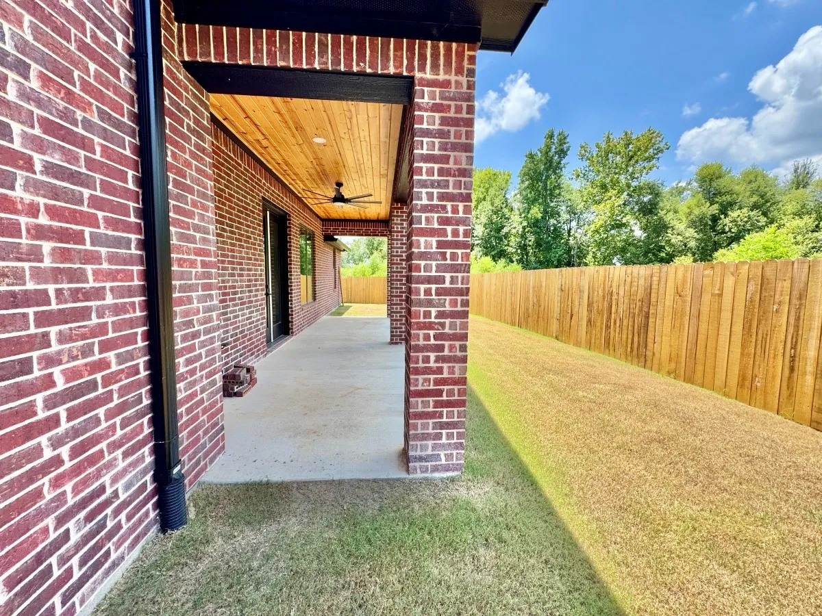 Single Family Residence For Sale in Smith County , 984 Mallard Drive, Lindale, Texas 75771, 4 Bedroom, 3 Bathroom, 2 Garage spaces, 2,274 Sqft, built in 2024, mls#21314388, Real Estate Agent in Lindale, Homes For Sale in Smith county, Homes For Sale in Lindale, Realtor in Lindale Texas, Real Estate Brokerage Independent Realty Texas, Luminita Cordes Realtor