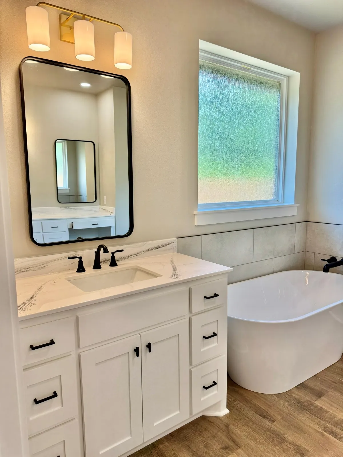 Single Family Residence For Sale in Smith County , 984 Mallard Drive, Lindale, Texas 75771, 4 Bedroom, 3 Bathroom, 2 Garage spaces, 2,274 Sqft, built in 2024, mls#21314388, Real Estate Agent in Lindale, Homes For Sale in Smith county, Homes For Sale in Lindale, Realtor in Lindale Texas, Real Estate Brokerage Independent Realty Texas, Luminita Cordes Realtor