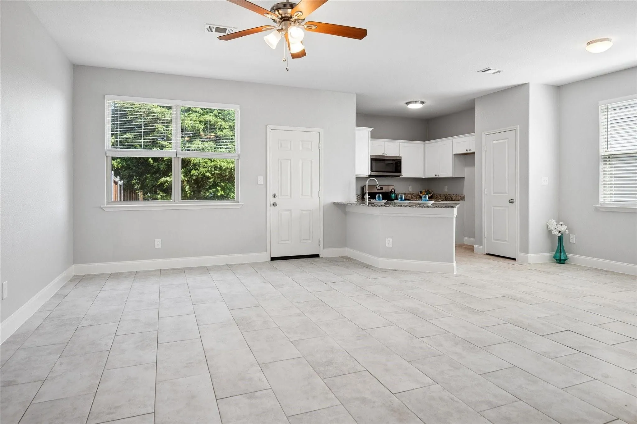 Duplex For Rent in Collin County , 114 Wood Street B, Princeton, Texas 75407, 3 Bedroom, 3 Bathroom, 1 Garage spaces, 1,413 Sqft, built in 2019, mls#21314390, Real Estate Agent in Princeton, Homes For Rent in Collin county, Homes For Rent in Princeton, Realtor in Princeton Texas, Real Estate Brokerage Independent Realty Texas, Luminita Cordes Realtor