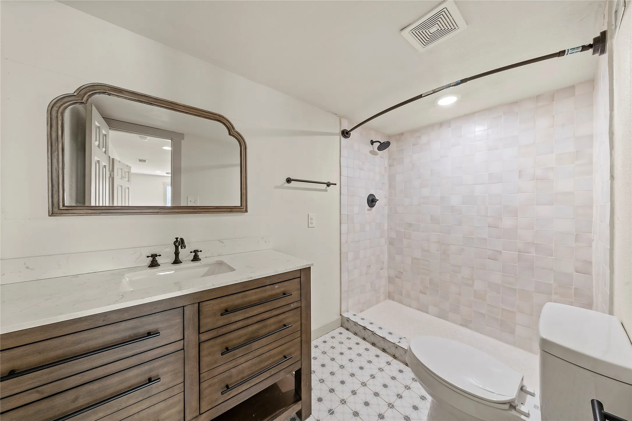Single Family Residence For Sale in Mc Lennan County , 3724 N 24th Street, Waco, Texas 76708, 3 Bedroom, 2 Bathroom, Garage spaces, 1,414 Sqft, built in 1950, mls#21314335, Real Estate Agent in Waco, Homes For Sale in Mc Lennan county, Homes For Sale in Waco, Realtor in Waco Texas, Real Estate Brokerage Independent Realty Texas, Luminita Cordes Realtor