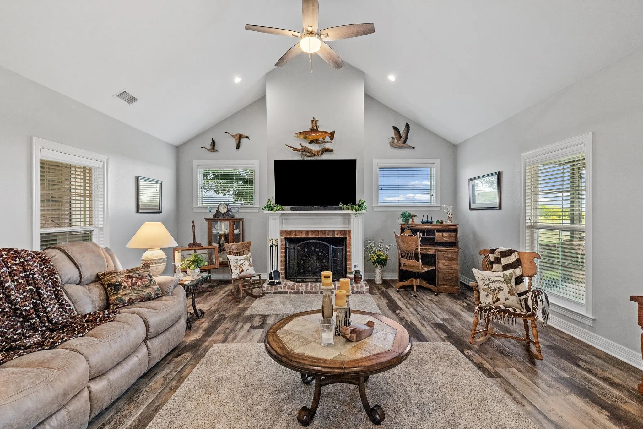 Farm For Sale in Wood County , 869 CR 1570, Alba, Texas 75410, 2 Bedroom, 2 Bathroom, Garage spaces, 1,668 Sqft, built in 2020, mls#21313611, Real Estate Agent in Alba, Homes For Sale in Wood county, Homes For Sale in Alba, Realtor in Alba Texas, Real Estate Brokerage Independent Realty Texas, Luminita Cordes Realtor