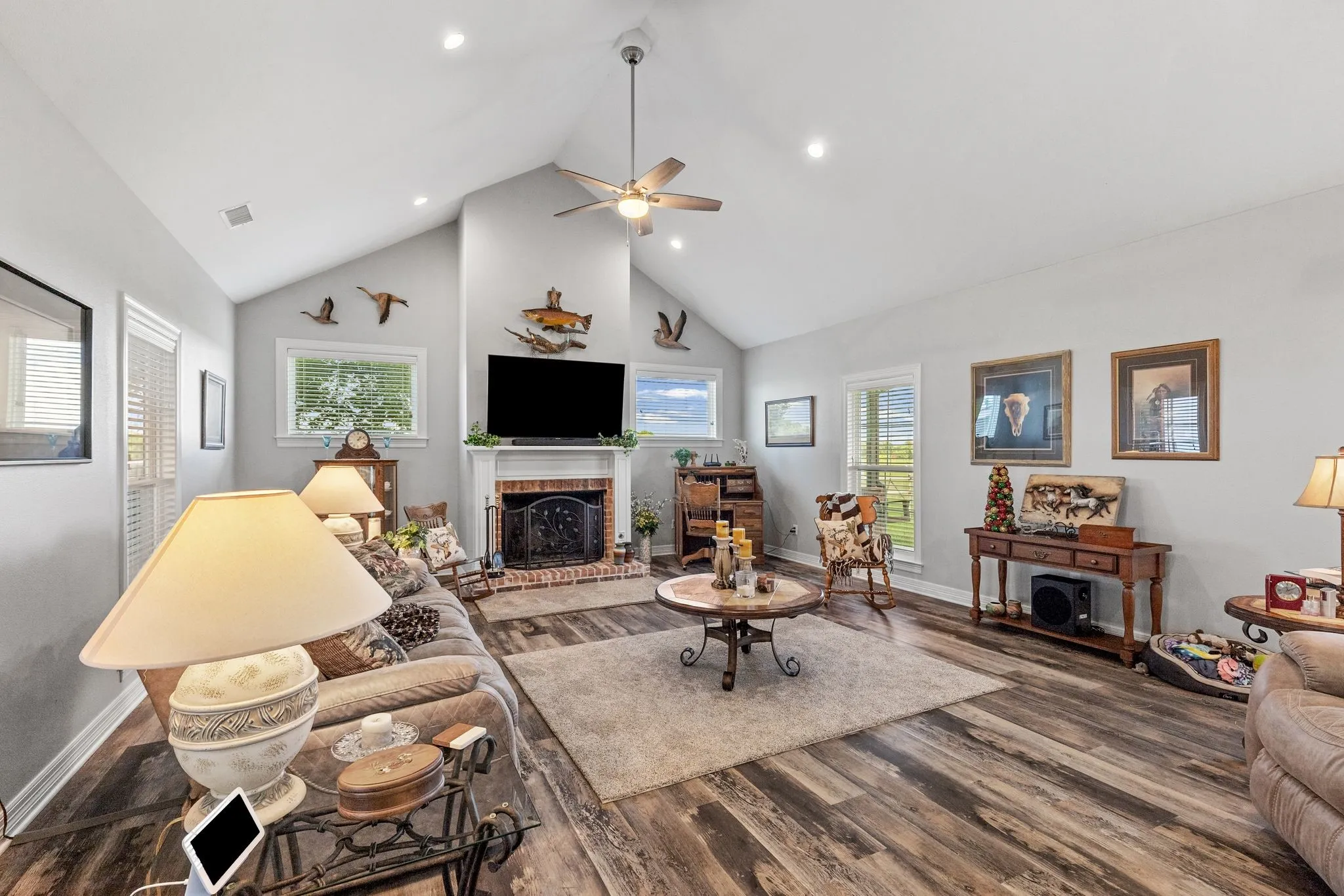 Farm For Sale in Wood County , 869 CR 1570, Alba, Texas 75410, 2 Bedroom, 2 Bathroom, Garage spaces, 1,668 Sqft, built in 2020, mls#21313611, Real Estate Agent in Alba, Homes For Sale in Wood county, Homes For Sale in Alba, Realtor in Alba Texas, Real Estate Brokerage Independent Realty Texas, Luminita Cordes Realtor