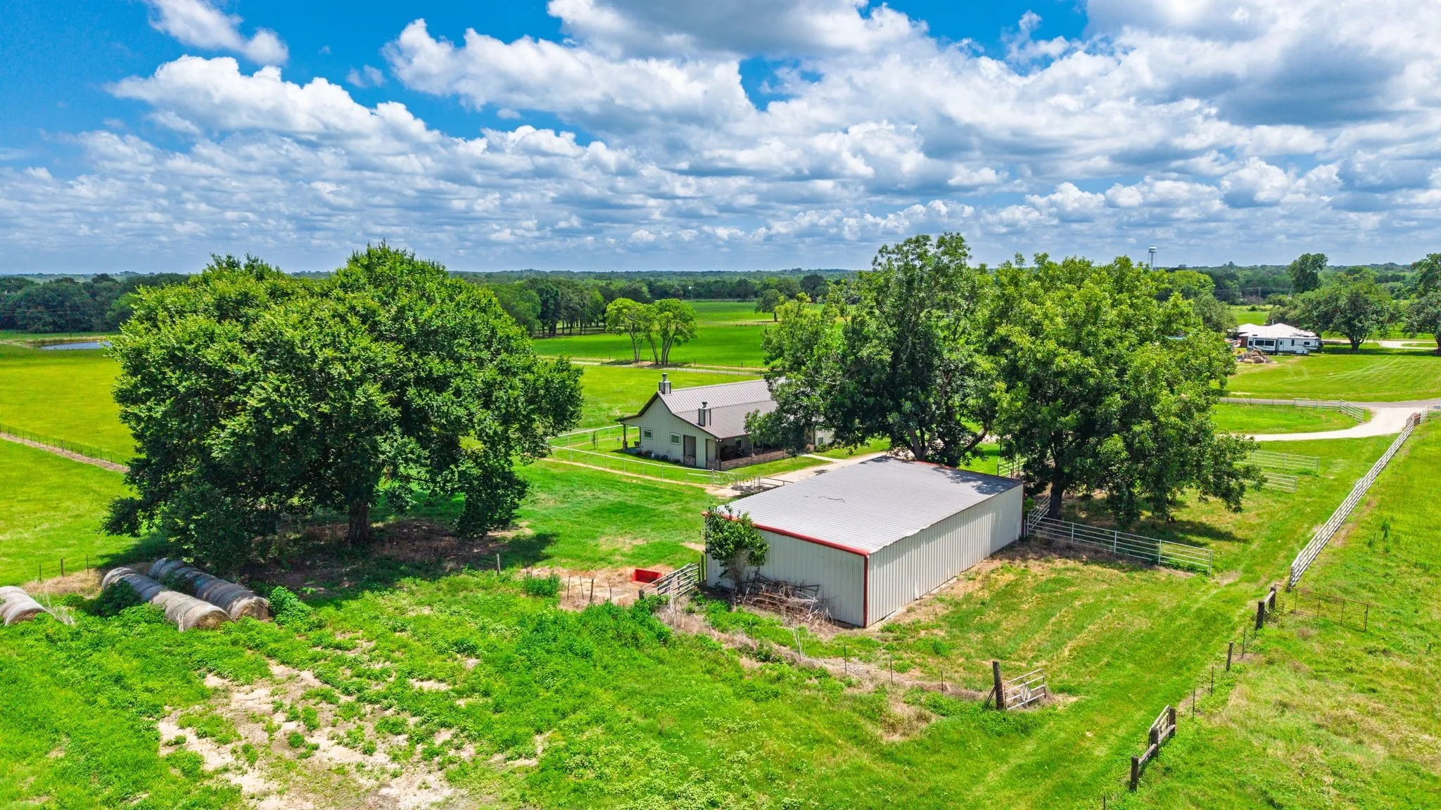 Farm For Sale in Wood County , 869 CR 1570, Alba, Texas 75410, 2 Bedroom, 2 Bathroom, Garage spaces, 1,668 Sqft, built in 2020, mls#21313611, Real Estate Agent in Alba, Homes For Sale in Wood county, Homes For Sale in Alba, Realtor in Alba Texas, Real Estate Brokerage Independent Realty Texas, Luminita Cordes Realtor
