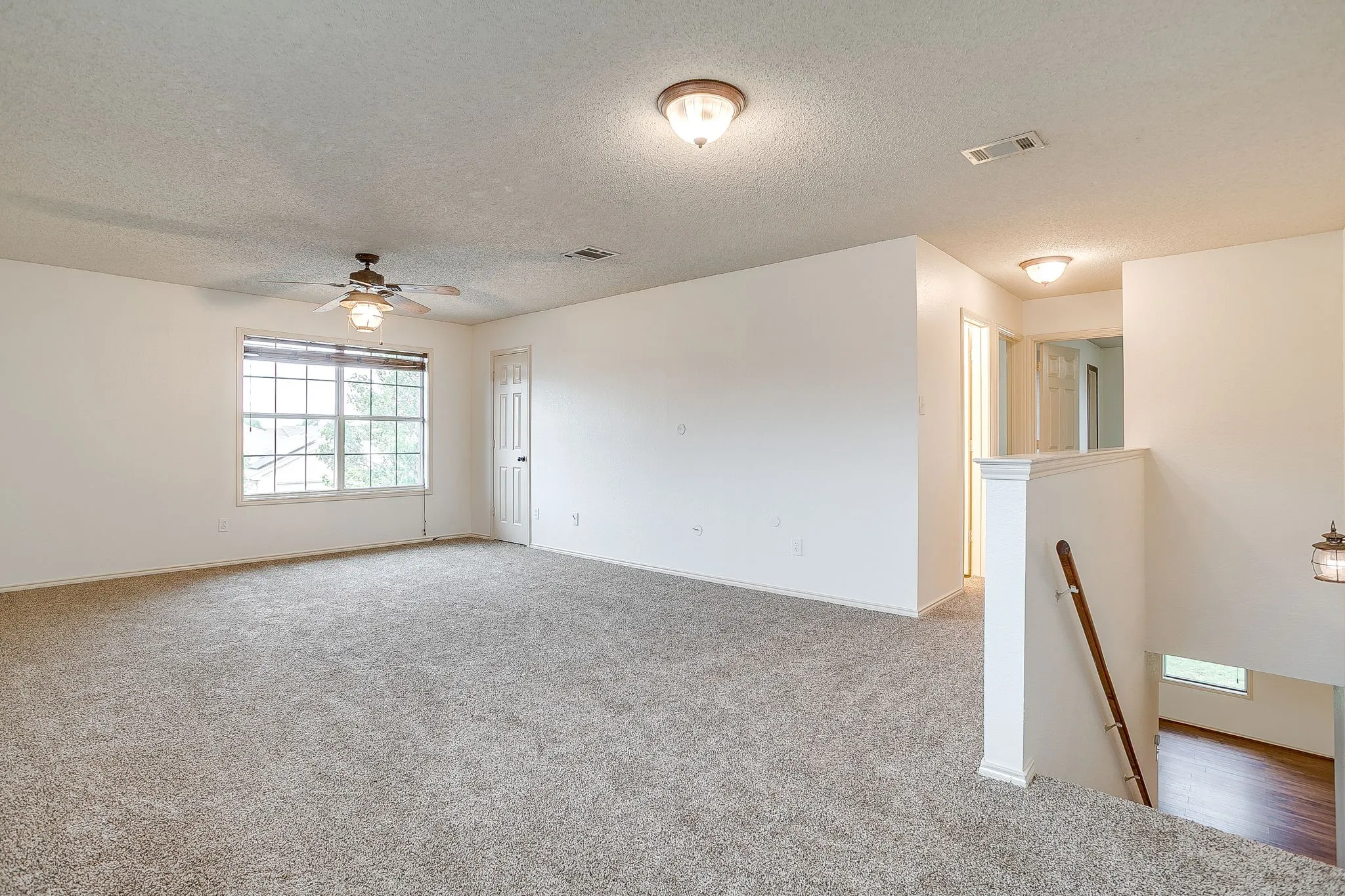 Single Family Residence For Sale in Tarrant County , 2333 Ash Grove Trail, Fort Worth, Texas 76112, 3 Bedroom, 3 Bathroom, 2 Garage spaces, 2,281 Sqft, built in 2004, mls#21314180, Real Estate Agent in Fort Worth, Homes For Sale in Tarrant county, Homes For Sale in Fort Worth, Realtor in Fort Worth Texas, Real Estate Brokerage Independent Realty Texas, Luminita Cordes Realtor
