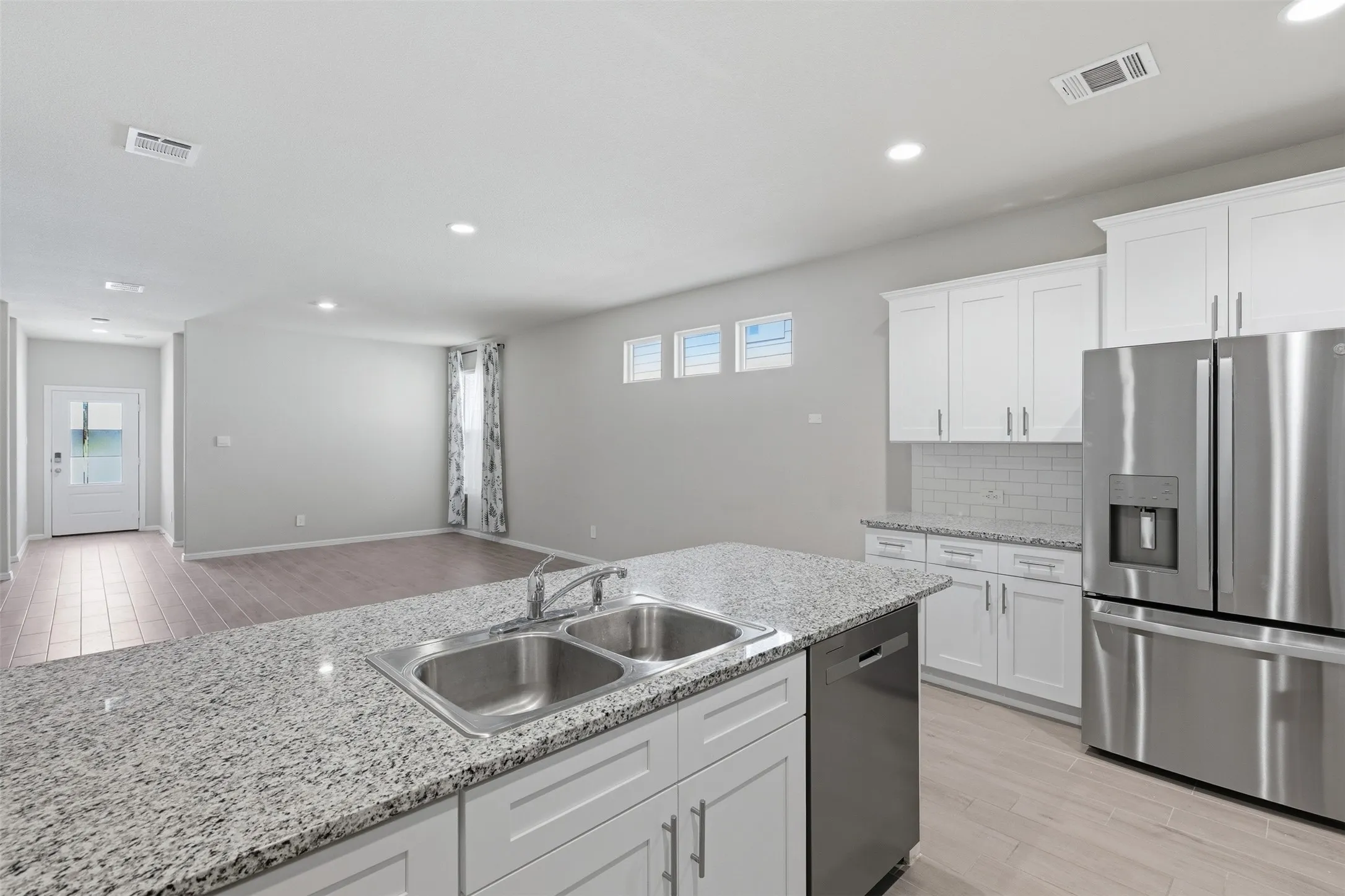 Single Family Residence For Sale in Tarrant County , 6736 Windfall Drive, Fort Worth, Texas 76135, 3 Bedroom, 2 Bathroom, 2 Garage spaces, 1,602 Sqft, built in 2024, mls#21314298, Real Estate Agent in Fort Worth, Homes For Sale in Tarrant county, Homes For Sale in Fort Worth, Realtor in Fort Worth Texas, Real Estate Brokerage Independent Realty Texas, Luminita Cordes Realtor