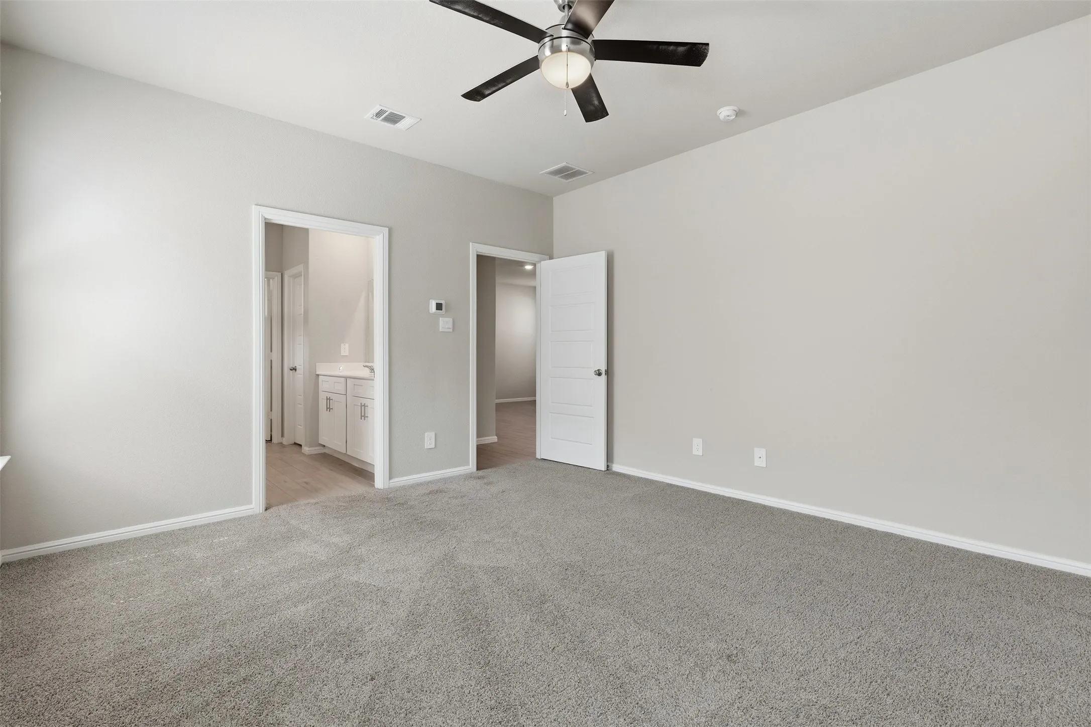 Single Family Residence For Sale in Tarrant County , 6736 Windfall Drive, Fort Worth, Texas 76135, 3 Bedroom, 2 Bathroom, 2 Garage spaces, 1,602 Sqft, built in 2024, mls#21314298, Real Estate Agent in Fort Worth, Homes For Sale in Tarrant county, Homes For Sale in Fort Worth, Realtor in Fort Worth Texas, Real Estate Brokerage Independent Realty Texas, Luminita Cordes Realtor