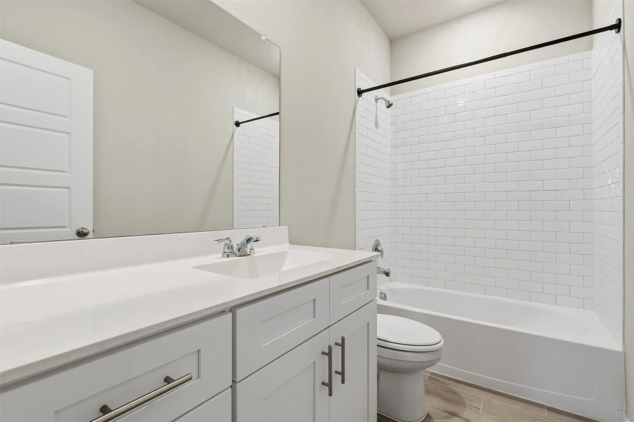 Single Family Residence For Sale in Tarrant County , 6736 Windfall Drive, Fort Worth, Texas 76135, 3 Bedroom, 2 Bathroom, 2 Garage spaces, 1,602 Sqft, built in 2024, mls#21314298, Real Estate Agent in Fort Worth, Homes For Sale in Tarrant county, Homes For Sale in Fort Worth, Realtor in Fort Worth Texas, Real Estate Brokerage Independent Realty Texas, Luminita Cordes Realtor