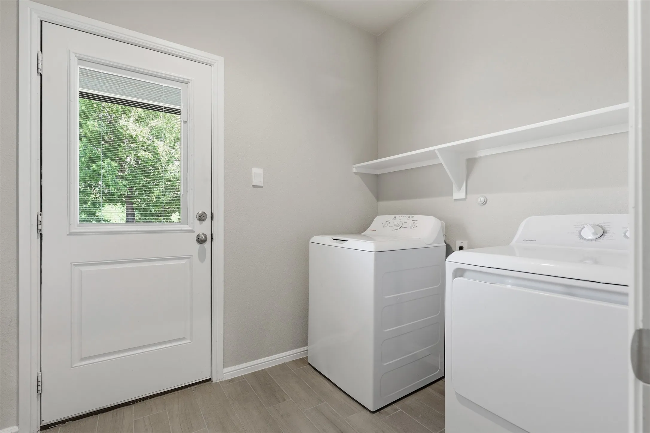Single Family Residence For Sale in Tarrant County , 6736 Windfall Drive, Fort Worth, Texas 76135, 3 Bedroom, 2 Bathroom, 2 Garage spaces, 1,602 Sqft, built in 2024, mls#21314298, Real Estate Agent in Fort Worth, Homes For Sale in Tarrant county, Homes For Sale in Fort Worth, Realtor in Fort Worth Texas, Real Estate Brokerage Independent Realty Texas, Luminita Cordes Realtor