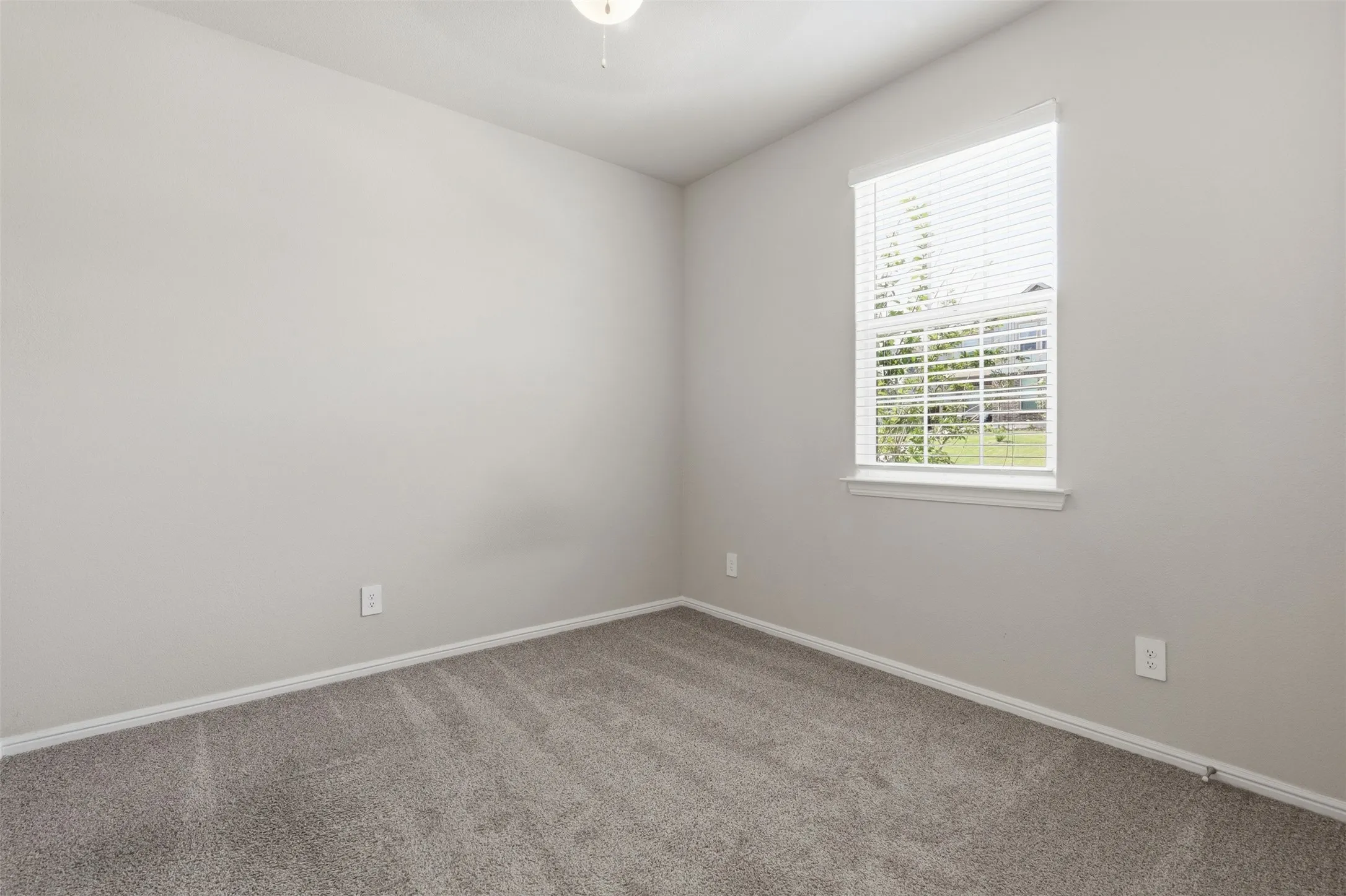 Single Family Residence For Sale in Tarrant County , 6736 Windfall Drive, Fort Worth, Texas 76135, 3 Bedroom, 2 Bathroom, 2 Garage spaces, 1,602 Sqft, built in 2024, mls#21314298, Real Estate Agent in Fort Worth, Homes For Sale in Tarrant county, Homes For Sale in Fort Worth, Realtor in Fort Worth Texas, Real Estate Brokerage Independent Realty Texas, Luminita Cordes Realtor