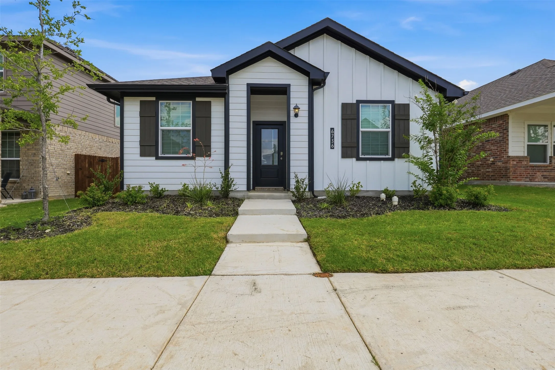 Single Family Residence For Sale in Tarrant County , 6736 Windfall Drive, Fort Worth, Texas 76135, 3 Bedroom, 2 Bathroom, 2 Garage spaces, 1,602 Sqft, built in 2024, mls#21314298, Real Estate Agent in Fort Worth, Homes For Sale in Tarrant county, Homes For Sale in Fort Worth, Realtor in Fort Worth Texas, Real Estate Brokerage Independent Realty Texas, Luminita Cordes Realtor