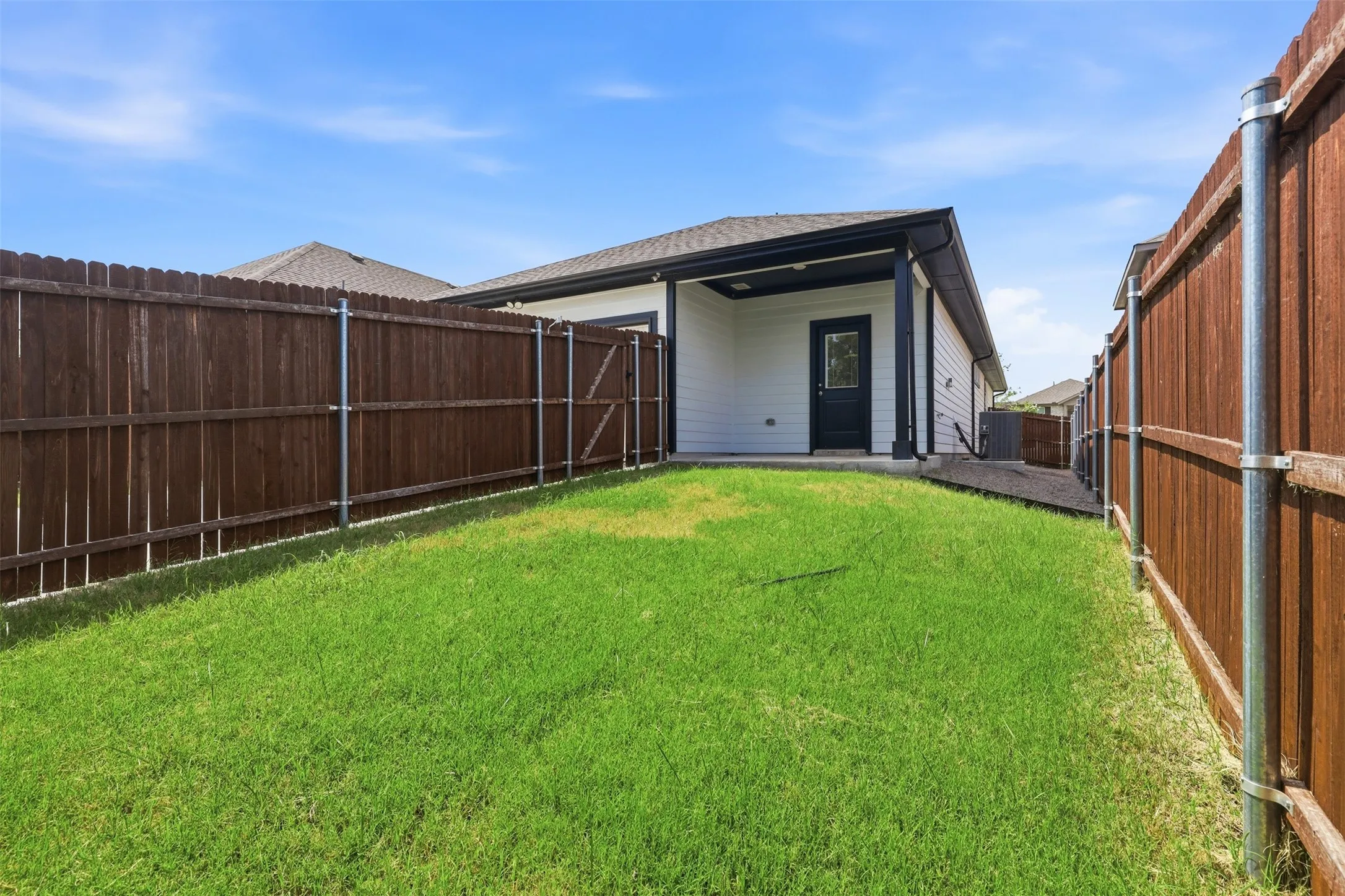 Single Family Residence For Sale in Tarrant County , 6736 Windfall Drive, Fort Worth, Texas 76135, 3 Bedroom, 2 Bathroom, 2 Garage spaces, 1,602 Sqft, built in 2024, mls#21314298, Real Estate Agent in Fort Worth, Homes For Sale in Tarrant county, Homes For Sale in Fort Worth, Realtor in Fort Worth Texas, Real Estate Brokerage Independent Realty Texas, Luminita Cordes Realtor