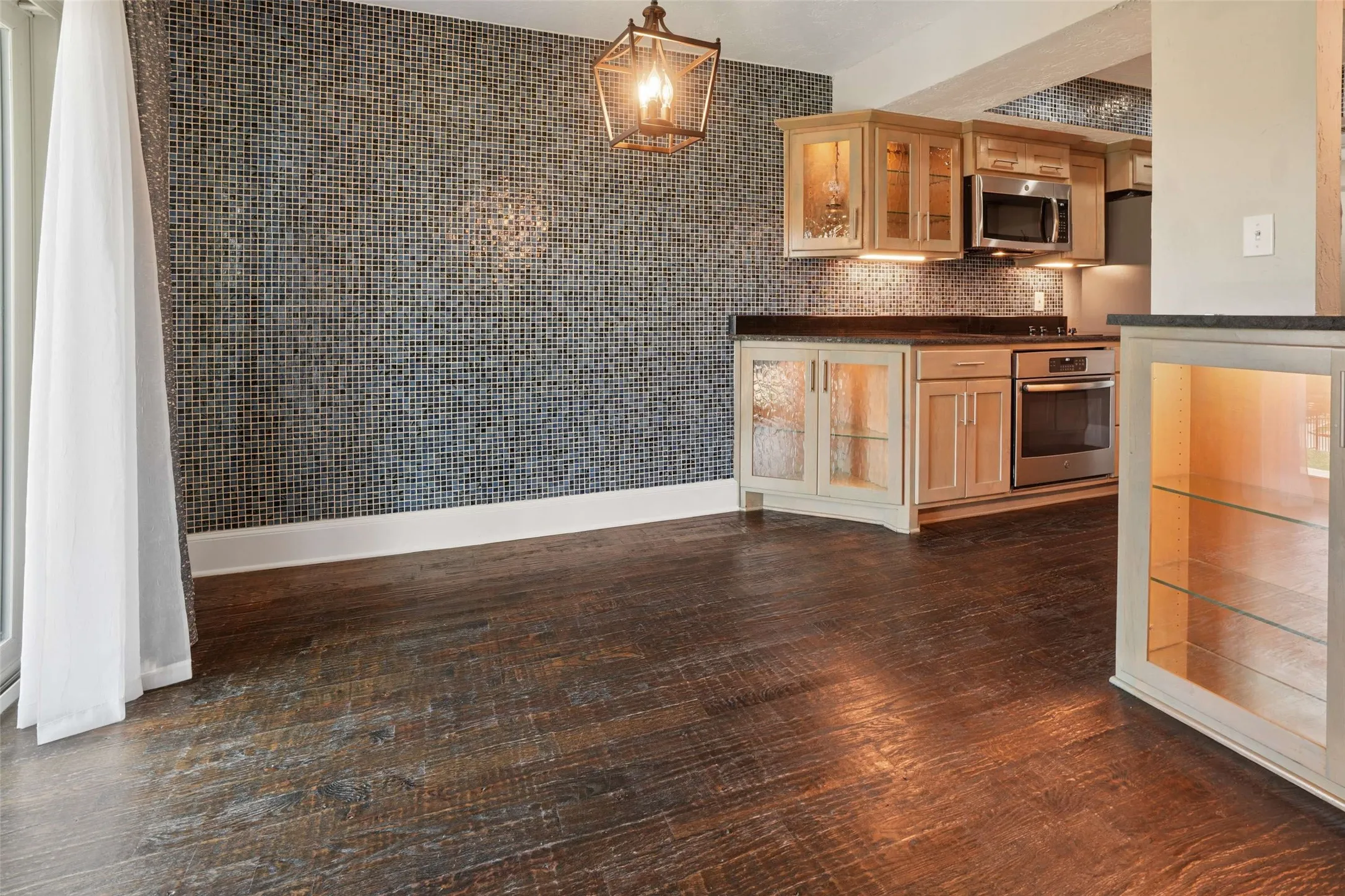 Condominium For Sale in Rockwall County , 1503 Signal Ridge Place, Rockwall, Texas 75032, 2 Bedroom, 2 Bathroom, Garage spaces, 1,141 Sqft, built in 1985, mls#21310036, Real Estate Agent in Rockwall, Homes For Sale in Rockwall county, Homes For Sale in Rockwall, Realtor in Rockwall Texas, Real Estate Brokerage Independent Realty Texas, Luminita Cordes Realtor