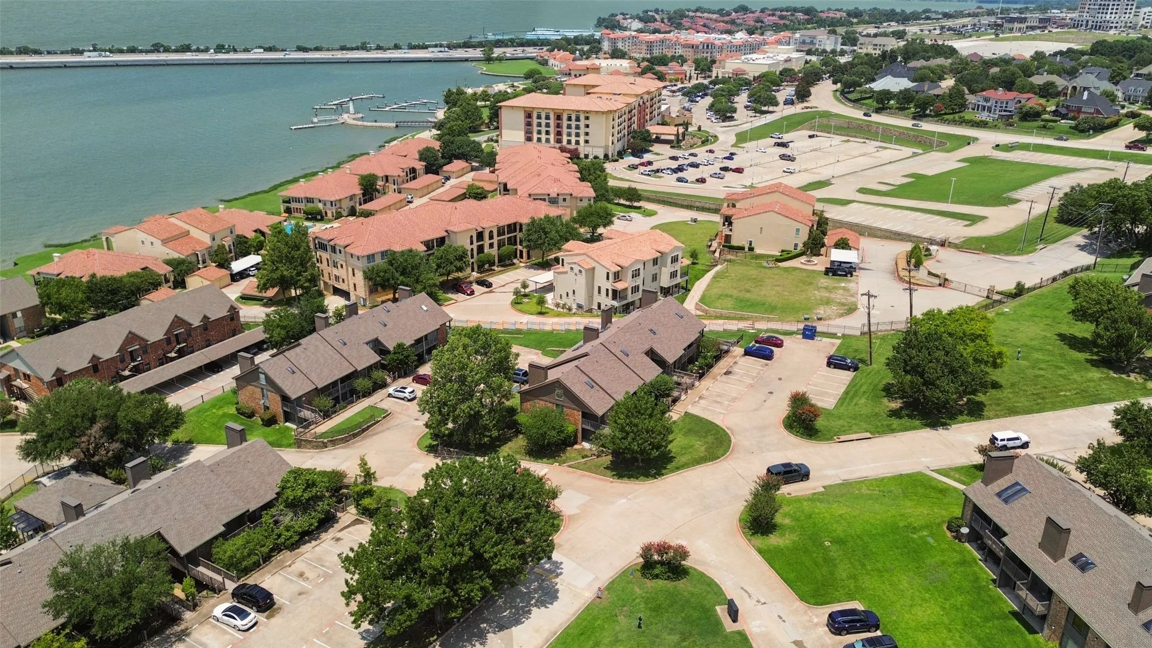 Condominium For Sale in Rockwall County , 1503 Signal Ridge Place, Rockwall, Texas 75032, 2 Bedroom, 2 Bathroom, Garage spaces, 1,141 Sqft, built in 1985, mls#21310036, Real Estate Agent in Rockwall, Homes For Sale in Rockwall county, Homes For Sale in Rockwall, Realtor in Rockwall Texas, Real Estate Brokerage Independent Realty Texas, Luminita Cordes Realtor
