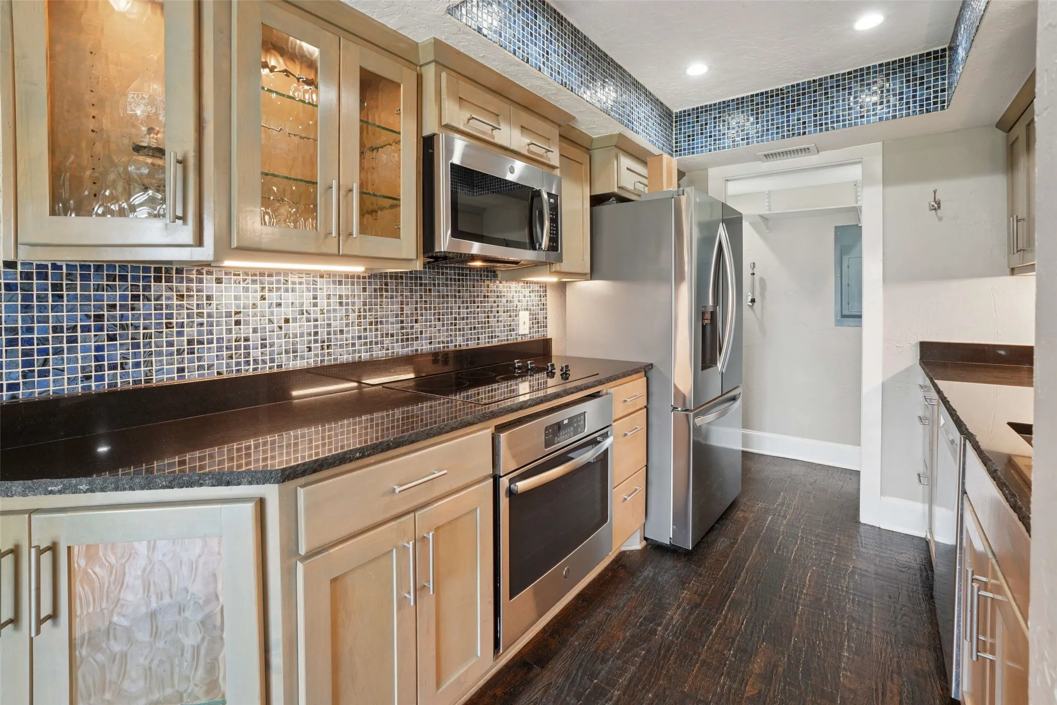 Condominium For Sale in Rockwall County , 1503 Signal Ridge Place, Rockwall, Texas 75032, 2 Bedroom, 2 Bathroom, Garage spaces, 1,141 Sqft, built in 1985, mls#21310036, Real Estate Agent in Rockwall, Homes For Sale in Rockwall county, Homes For Sale in Rockwall, Realtor in Rockwall Texas, Real Estate Brokerage Independent Realty Texas, Luminita Cordes Realtor