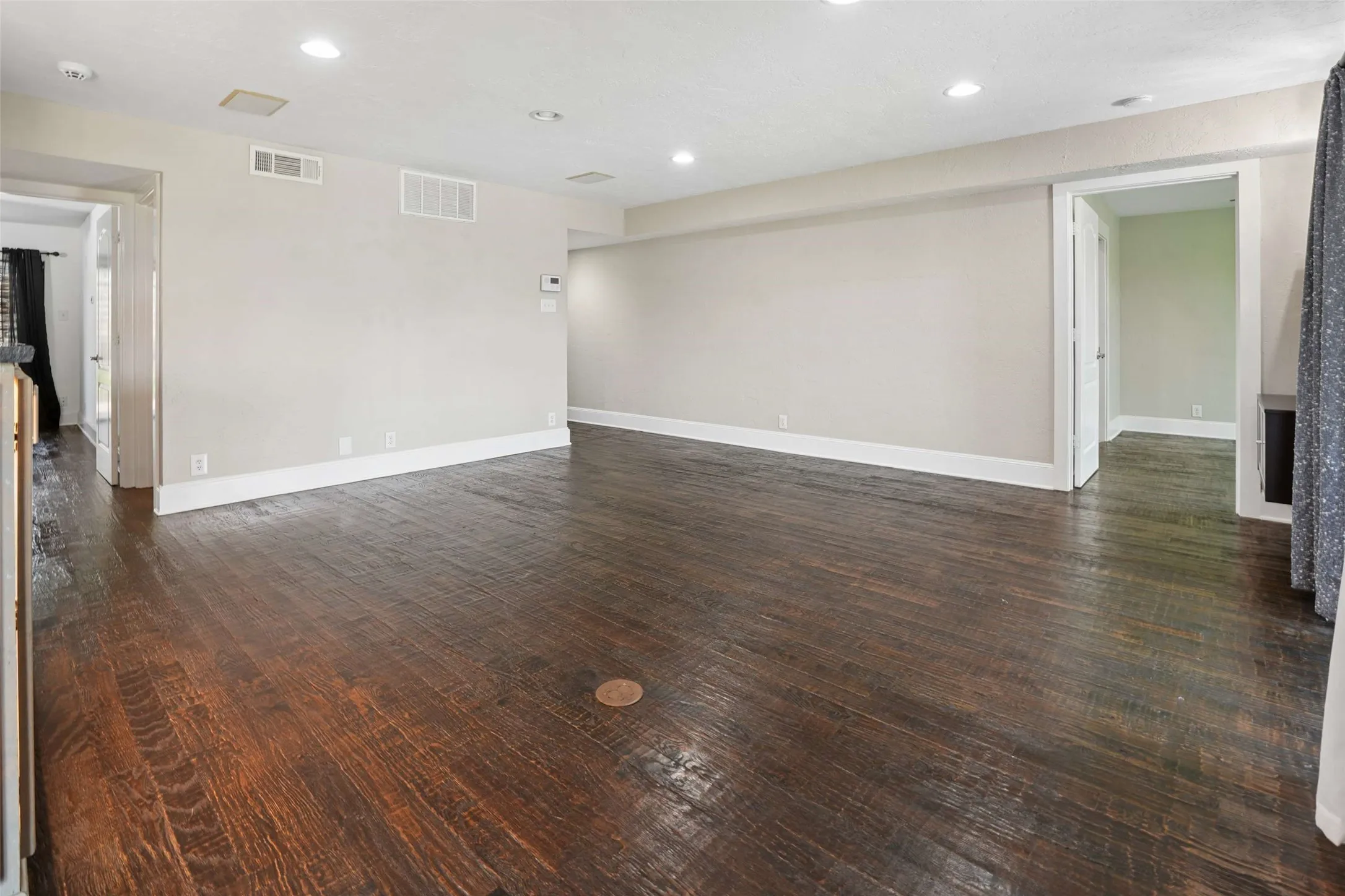 Condominium For Sale in Rockwall County , 1503 Signal Ridge Place, Rockwall, Texas 75032, 2 Bedroom, 2 Bathroom, Garage spaces, 1,141 Sqft, built in 1985, mls#21310036, Real Estate Agent in Rockwall, Homes For Sale in Rockwall county, Homes For Sale in Rockwall, Realtor in Rockwall Texas, Real Estate Brokerage Independent Realty Texas, Luminita Cordes Realtor