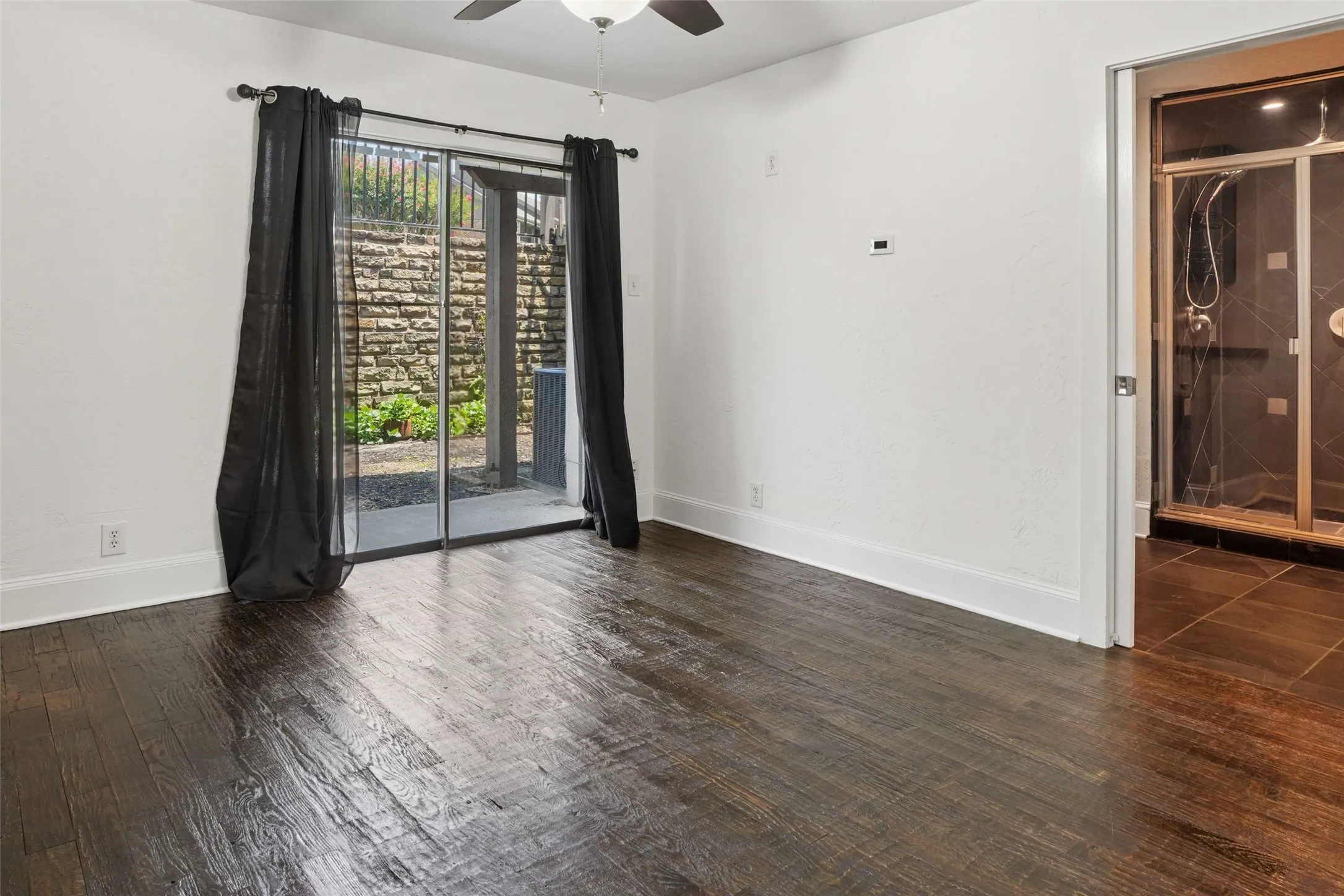 Condominium For Sale in Rockwall County , 1503 Signal Ridge Place, Rockwall, Texas 75032, 2 Bedroom, 2 Bathroom, Garage spaces, 1,141 Sqft, built in 1985, mls#21310036, Real Estate Agent in Rockwall, Homes For Sale in Rockwall county, Homes For Sale in Rockwall, Realtor in Rockwall Texas, Real Estate Brokerage Independent Realty Texas, Luminita Cordes Realtor