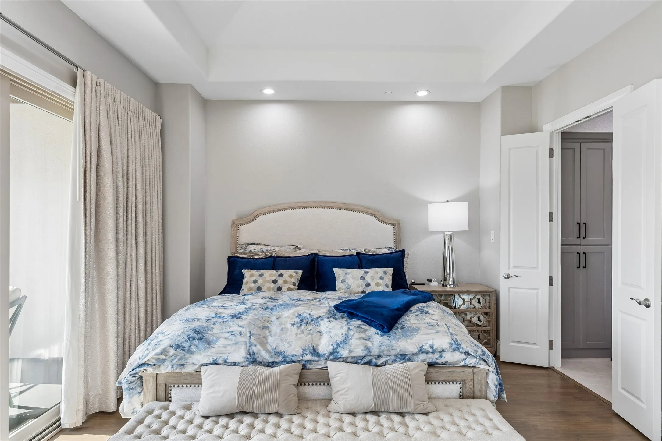 Single Family Residence For Sale in Dallas County , 4765 Cloudcroft Lane, Irving, Texas 75038, 3 Bedroom, 4 Bathroom, 2 Garage spaces, 3,642 Sqft, built in 2017, mls#21298042, Real Estate Agent in Irving, Homes For Sale in Dallas county, Homes For Sale in Irving, Realtor in Irving Texas, Real Estate Brokerage Independent Realty Texas, Luminita Cordes Realtor