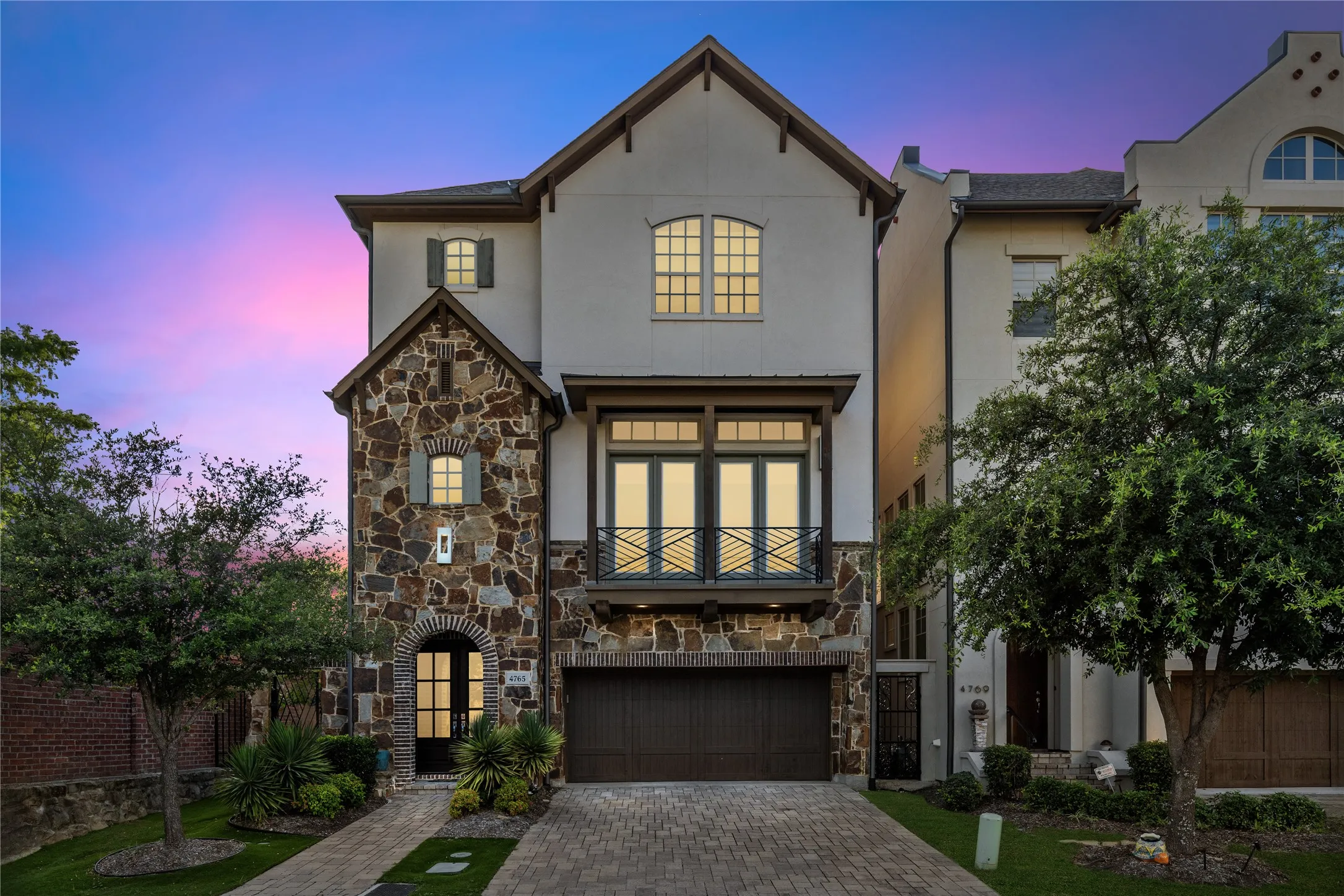 Single Family Residence For Sale in Dallas County , 4765 Cloudcroft Lane, Irving, Texas 75038, 3 Bedroom, 4 Bathroom, 2 Garage spaces, 3,642 Sqft, built in 2017, mls#21298042, Real Estate Agent in Irving, Homes For Sale in Dallas county, Homes For Sale in Irving, Realtor in Irving Texas, Real Estate Brokerage Independent Realty Texas, Luminita Cordes Realtor