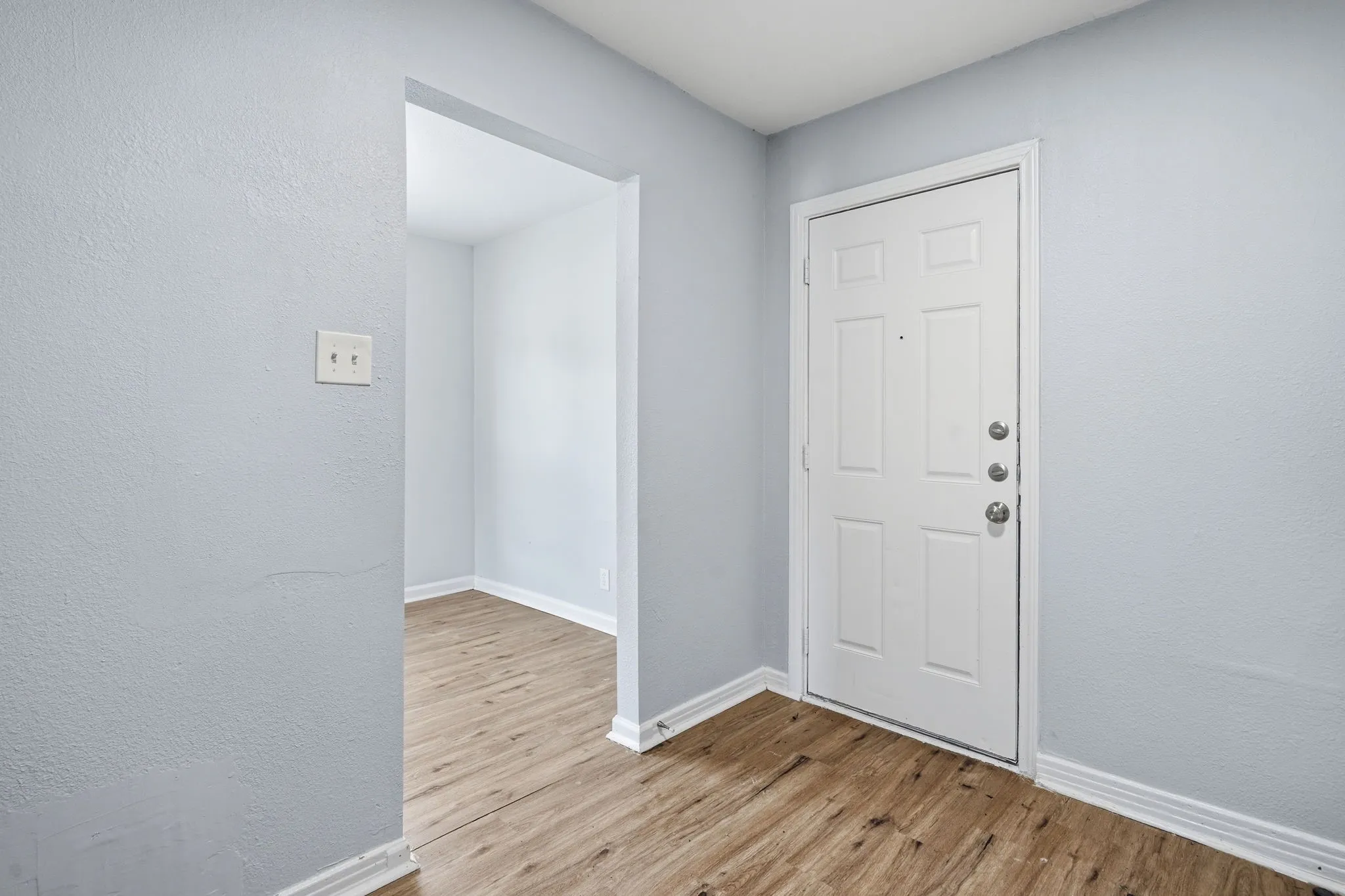 Single Family Residence For Sale in Dallas County , 1450 Holcomb Road, Dallas, Texas 75217, 2 Bedroom, 1 Bathroom, Garage spaces, 794 Sqft, built in 1950, mls#21313753, Real Estate Agent in Dallas, Homes For Sale in Dallas county, Homes For Sale in Dallas, Realtor in Dallas Texas, Real Estate Brokerage Independent Realty Texas, Luminita Cordes Realtor
