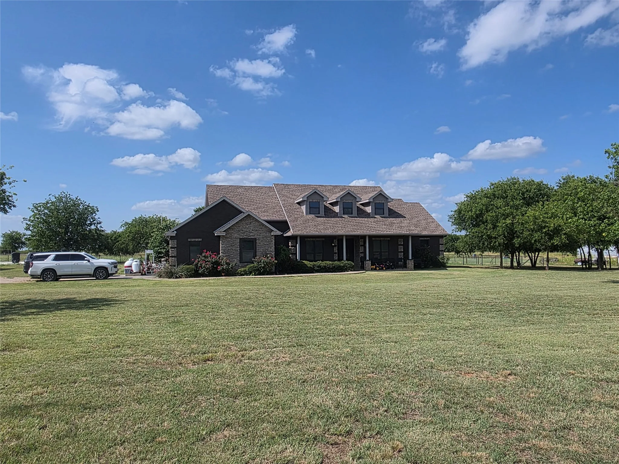 Single Family Residence For Sale in Jack County , 204 Jermyn Road, Jermyn, Texas 76459, 5 Bedroom, 4 Bathroom, 2 Garage spaces, 3,748 Sqft, built in 2014, mls#21314426, Real Estate Agent in Jermyn, Homes For Sale in Jack county, Homes For Sale in Jermyn, Realtor in Jermyn Texas, Real Estate Brokerage Independent Realty Texas, Luminita Cordes Realtor