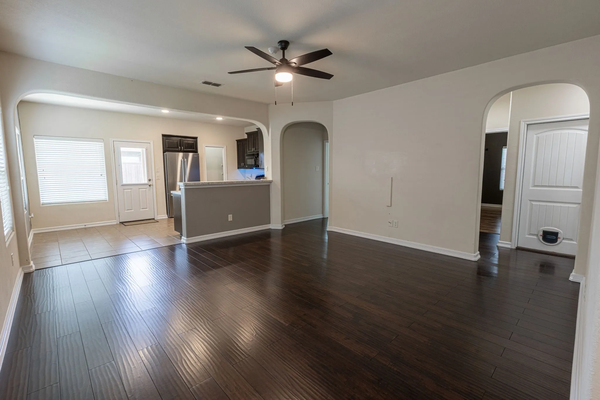 Single Family Residence For Sale in Tarrant County , 4833 Elkhart Drive, Fort Worth, Texas 76036, 3 Bedroom, 2 Bathroom, 2 Garage spaces, 1,350 Sqft, built in 2013, mls#21314429, Real Estate Agent in Fort Worth, Homes For Sale in Tarrant county, Homes For Sale in Fort Worth, Realtor in Fort Worth Texas, Real Estate Brokerage Independent Realty Texas, Luminita Cordes Realtor