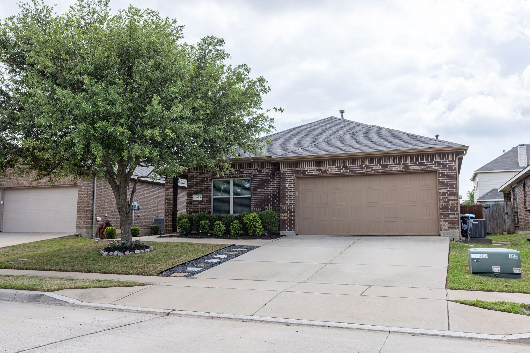 Single Family Residence For Sale in Tarrant County , 4833 Elkhart Drive, Fort Worth, Texas 76036, 3 Bedroom, 2 Bathroom, 2 Garage spaces, 1,350 Sqft, built in 2013, mls#21314429, Real Estate Agent in Fort Worth, Homes For Sale in Tarrant county, Homes For Sale in Fort Worth, Realtor in Fort Worth Texas, Real Estate Brokerage Independent Realty Texas, Luminita Cordes Realtor