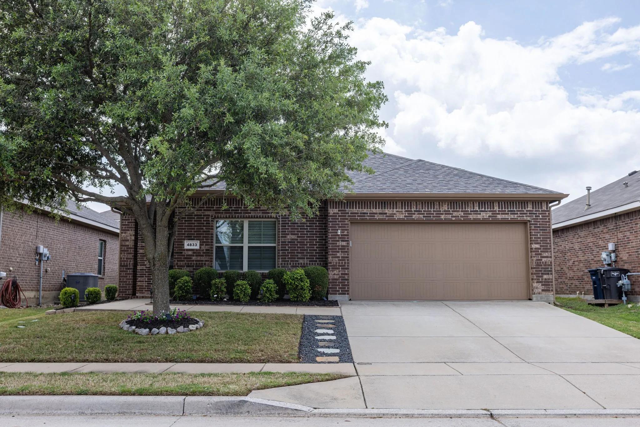 Single Family Residence For Sale in Tarrant County , 4833 Elkhart Drive, Fort Worth, Texas 76036, 3 Bedroom, 2 Bathroom, 2 Garage spaces, 1,350 Sqft, built in 2013, mls#21314429, Real Estate Agent in Fort Worth, Homes For Sale in Tarrant county, Homes For Sale in Fort Worth, Realtor in Fort Worth Texas, Real Estate Brokerage Independent Realty Texas, Luminita Cordes Realtor