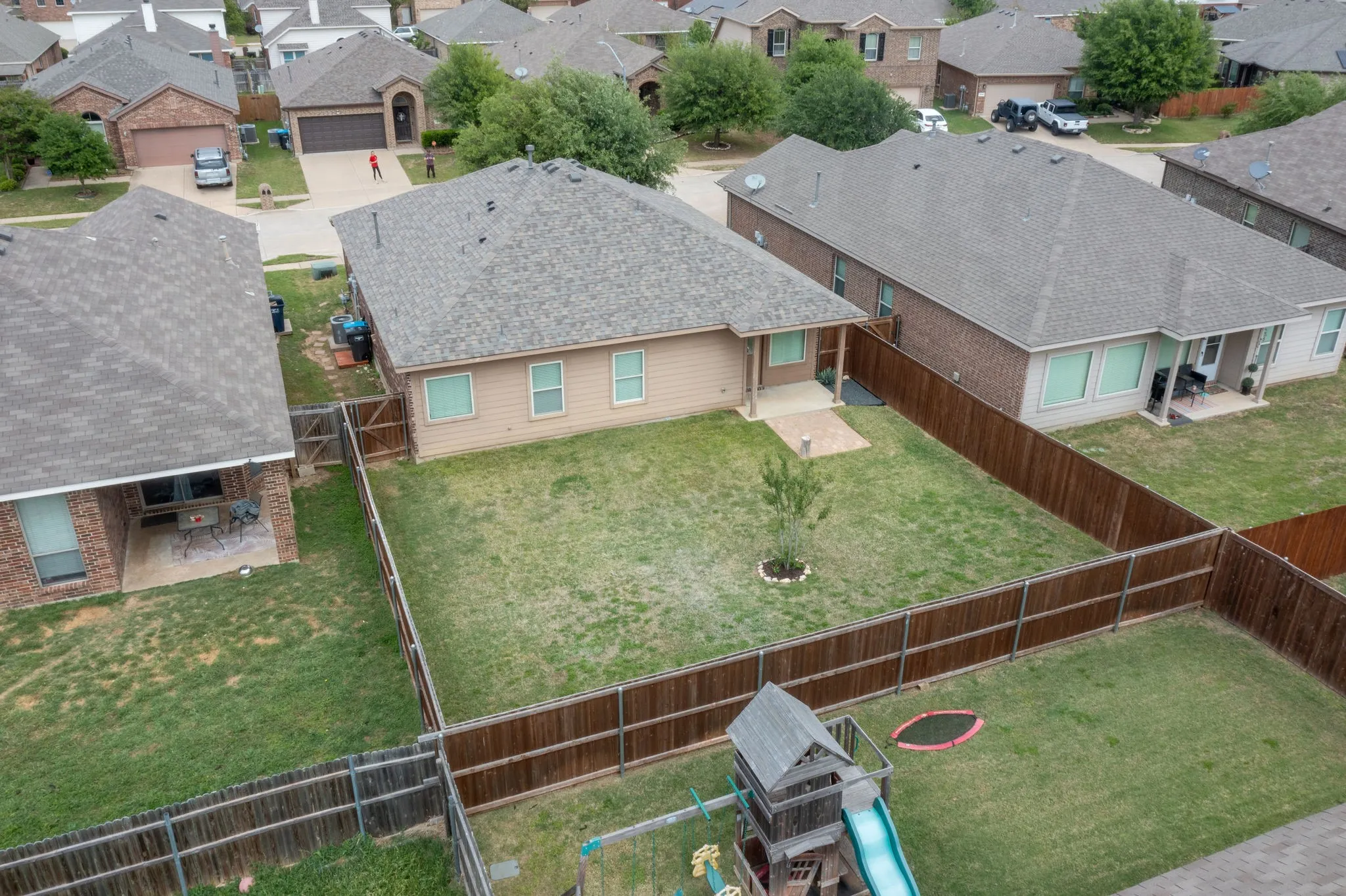 Single Family Residence For Sale in Tarrant County , 4833 Elkhart Drive, Fort Worth, Texas 76036, 3 Bedroom, 2 Bathroom, 2 Garage spaces, 1,350 Sqft, built in 2013, mls#21314429, Real Estate Agent in Fort Worth, Homes For Sale in Tarrant county, Homes For Sale in Fort Worth, Realtor in Fort Worth Texas, Real Estate Brokerage Independent Realty Texas, Luminita Cordes Realtor