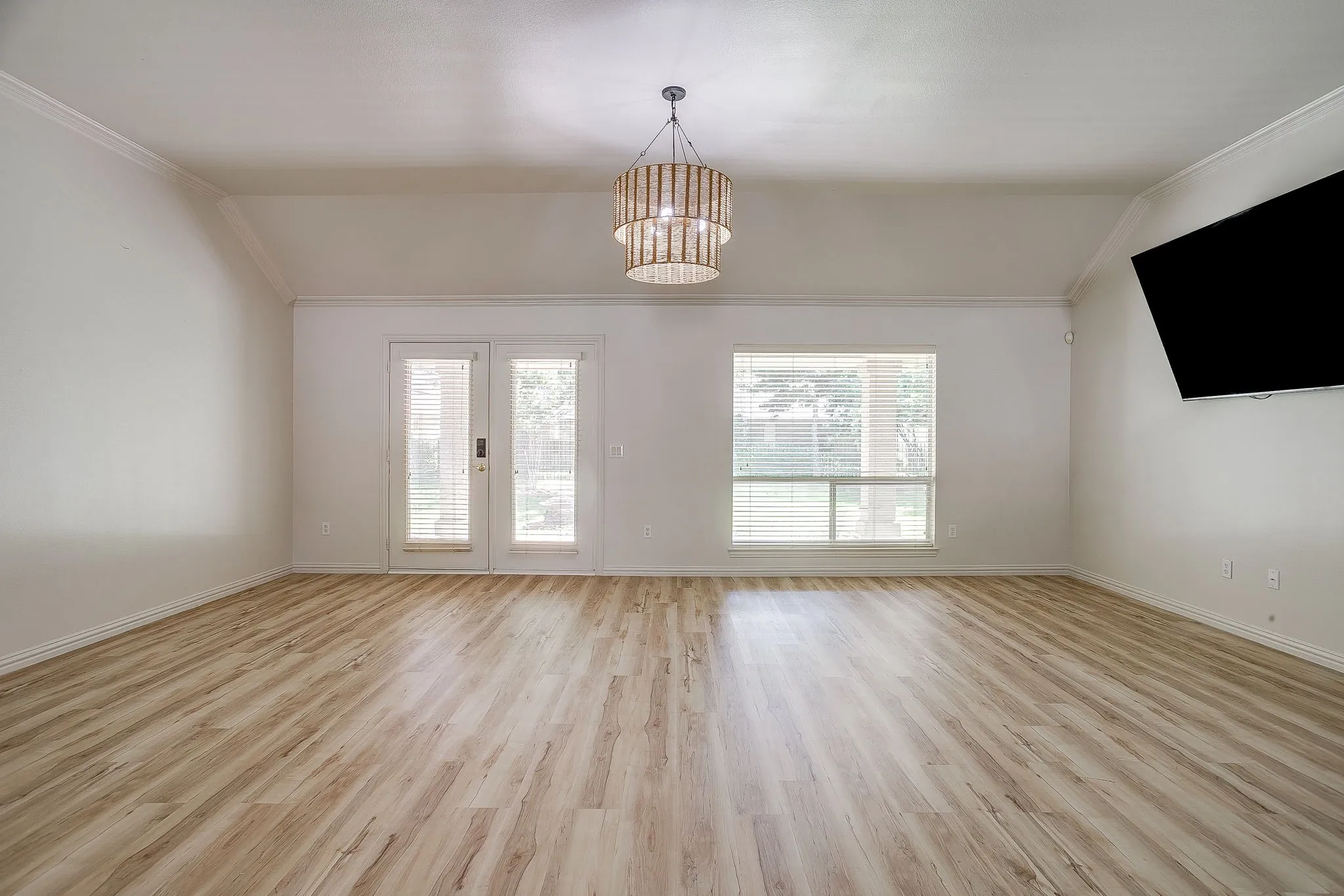 Single Family Residence For Sale in Denton County , 10508 Belvedere Drive, Denton, Texas 76207, 2 Bedroom, 2 Bathroom, 2 Garage spaces, 1,915 Sqft, built in 2005, mls#21314365, Real Estate Agent in Denton, Homes For Sale in Denton county, Homes For Sale in Denton, Realtor in Denton Texas, Real Estate Brokerage Independent Realty Texas, Luminita Cordes Realtor