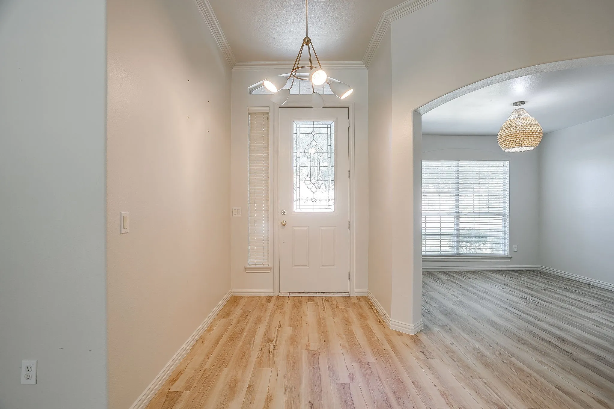 Single Family Residence For Sale in Denton County , 10508 Belvedere Drive, Denton, Texas 76207, 2 Bedroom, 2 Bathroom, 2 Garage spaces, 1,915 Sqft, built in 2005, mls#21314365, Real Estate Agent in Denton, Homes For Sale in Denton county, Homes For Sale in Denton, Realtor in Denton Texas, Real Estate Brokerage Independent Realty Texas, Luminita Cordes Realtor
