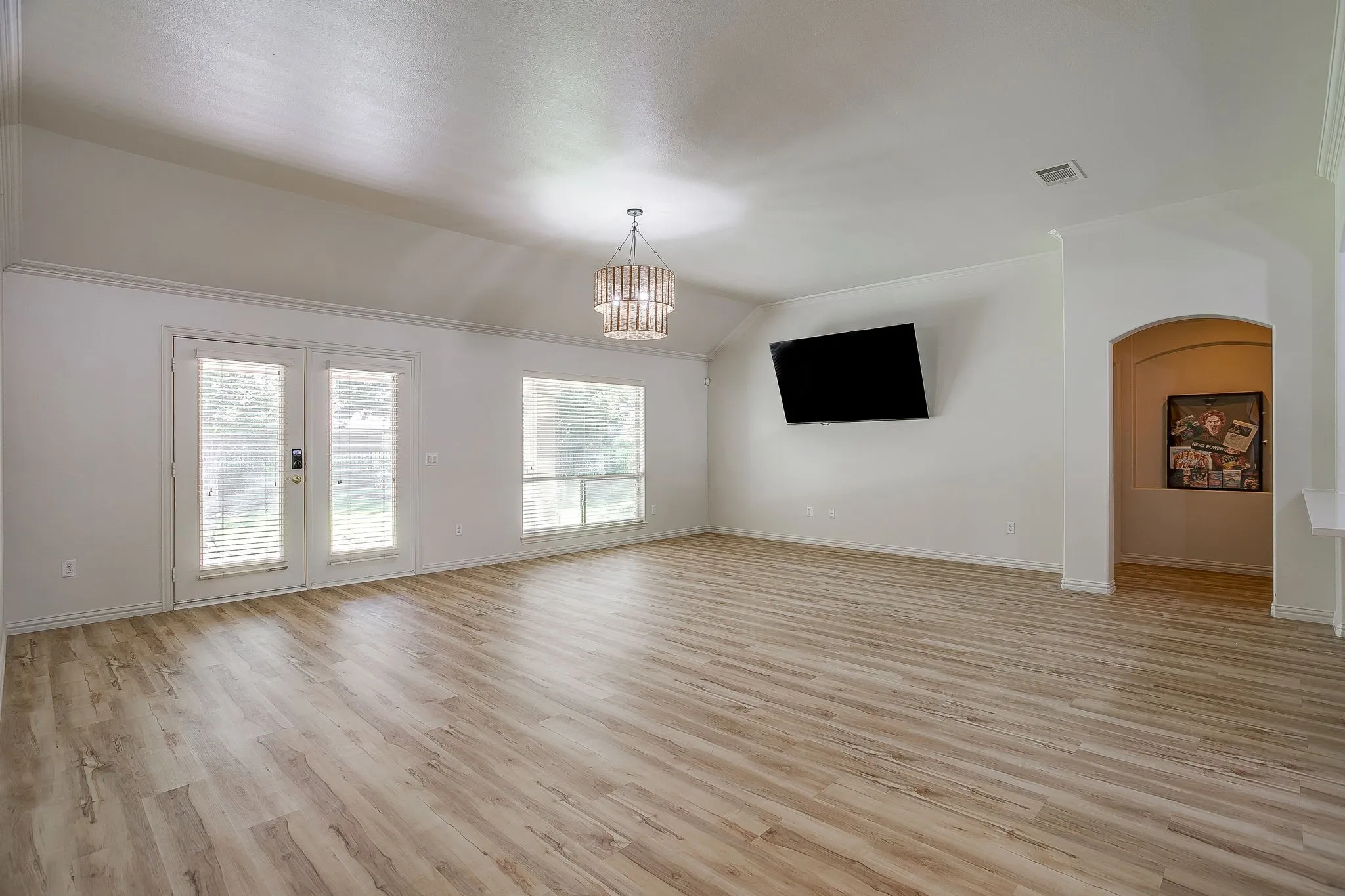 Single Family Residence For Sale in Denton County , 10508 Belvedere Drive, Denton, Texas 76207, 2 Bedroom, 2 Bathroom, 2 Garage spaces, 1,915 Sqft, built in 2005, mls#21314365, Real Estate Agent in Denton, Homes For Sale in Denton county, Homes For Sale in Denton, Realtor in Denton Texas, Real Estate Brokerage Independent Realty Texas, Luminita Cordes Realtor