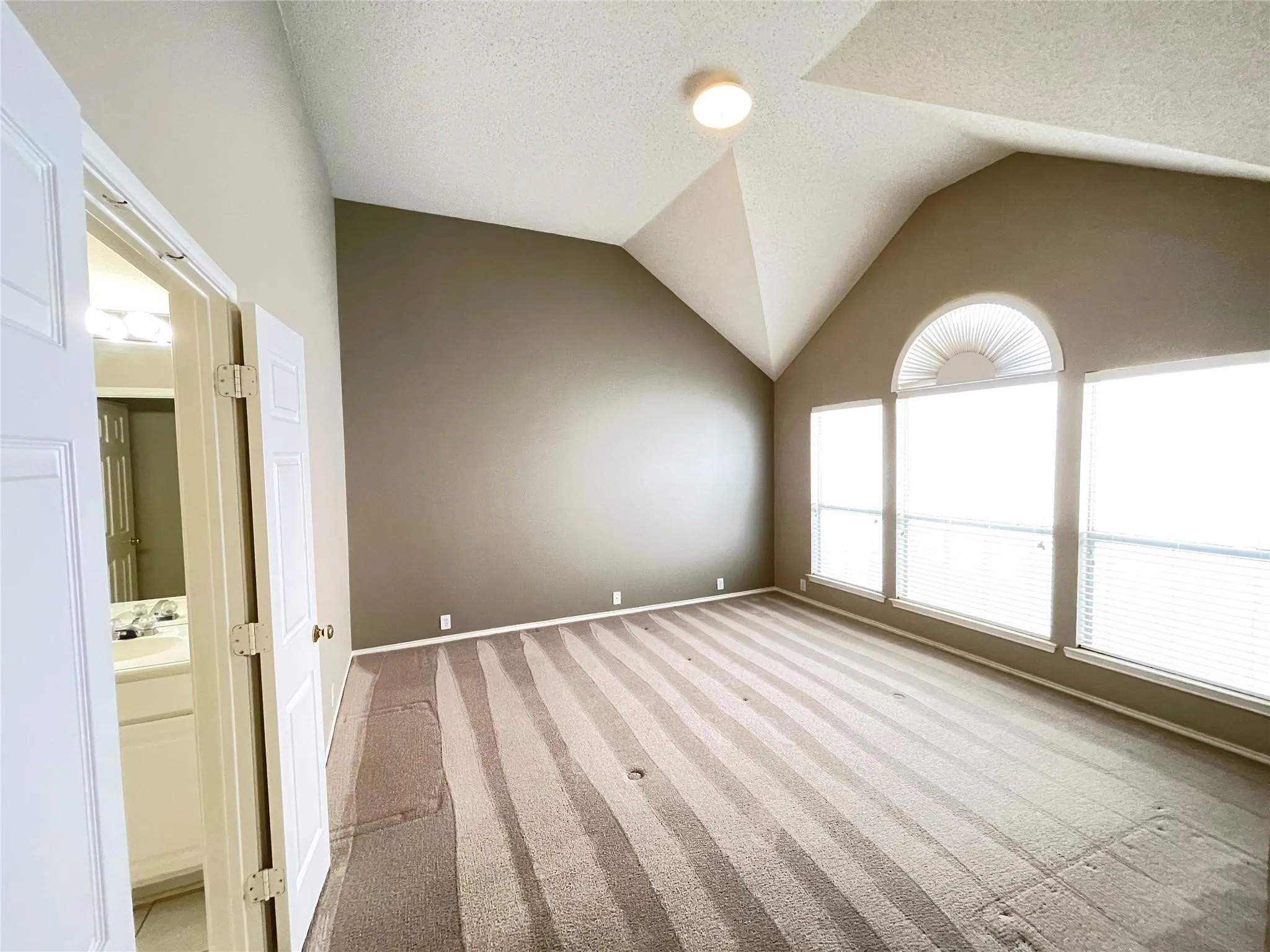 Single Family Residence For Rent in Collin County , 11082 Clearstream Lane, Frisco, Texas 75035, 4 Bedroom, 2 Bathroom, 2 Garage spaces, 2,176 Sqft, built in 2000, mls#21314299, Real Estate Agent in Frisco, Homes For Rent in Collin county, Homes For Rent in Frisco, Realtor in Frisco Texas, Real Estate Brokerage Independent Realty Texas, Luminita Cordes Realtor