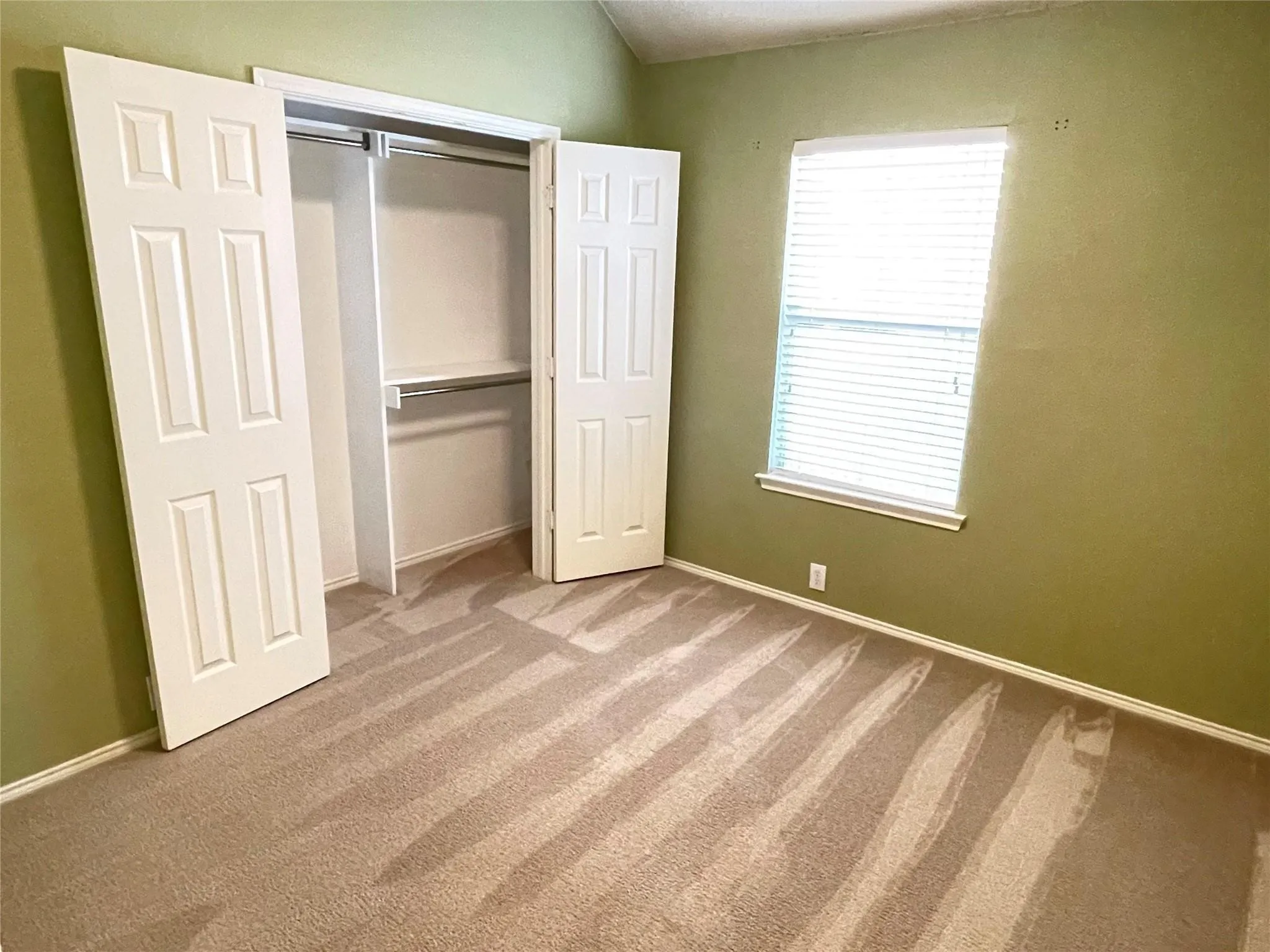 Single Family Residence For Rent in Collin County , 11082 Clearstream Lane, Frisco, Texas 75035, 4 Bedroom, 2 Bathroom, 2 Garage spaces, 2,176 Sqft, built in 2000, mls#21314299, Real Estate Agent in Frisco, Homes For Rent in Collin county, Homes For Rent in Frisco, Realtor in Frisco Texas, Real Estate Brokerage Independent Realty Texas, Luminita Cordes Realtor