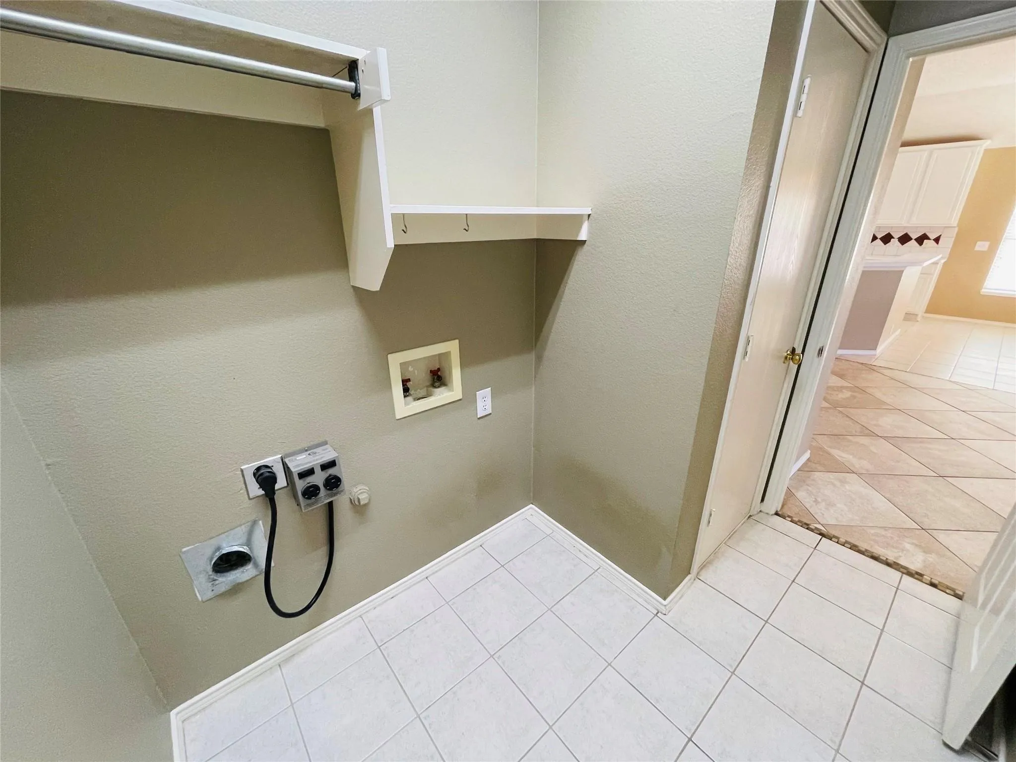 Single Family Residence For Rent in Collin County , 11082 Clearstream Lane, Frisco, Texas 75035, 4 Bedroom, 2 Bathroom, 2 Garage spaces, 2,176 Sqft, built in 2000, mls#21314299, Real Estate Agent in Frisco, Homes For Rent in Collin county, Homes For Rent in Frisco, Realtor in Frisco Texas, Real Estate Brokerage Independent Realty Texas, Luminita Cordes Realtor