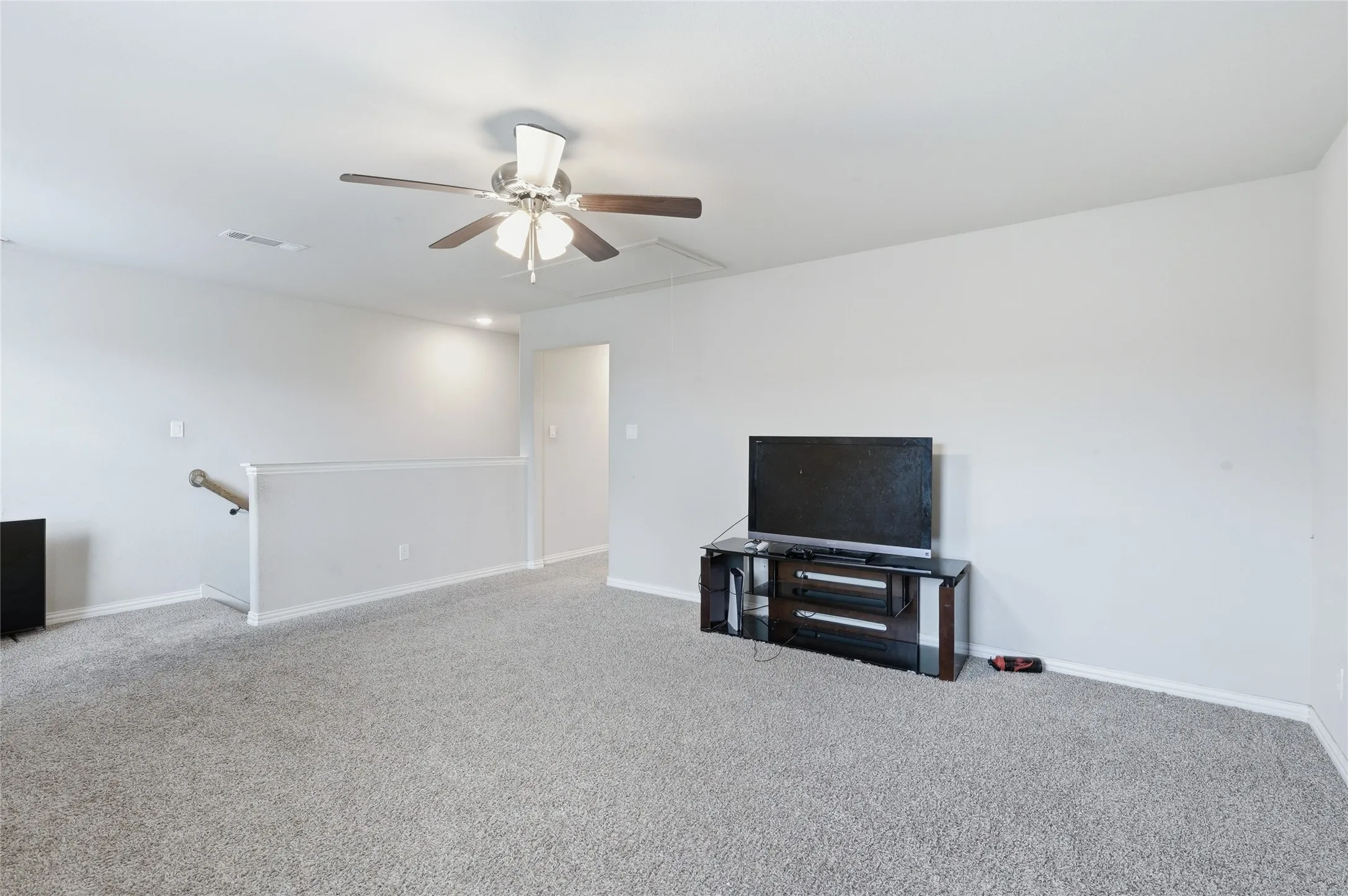 Single Family Residence For Sale in Collin County , 3301 Greymoore Drive, Anna, Texas 75409, 4 Bedrooms, 3 Bathrooms, 2 Garage spaces, 2,724 Sqft, built in 2022, Price $375,000, mls#21294209, Real Estate Agent in Anna, Homes For Sale in Collin county, Homes For Sale in Anna, Realtor in Anna Texas, Real Estate Brokerage Independent Realty Texas, Luminita Cordes Realtor