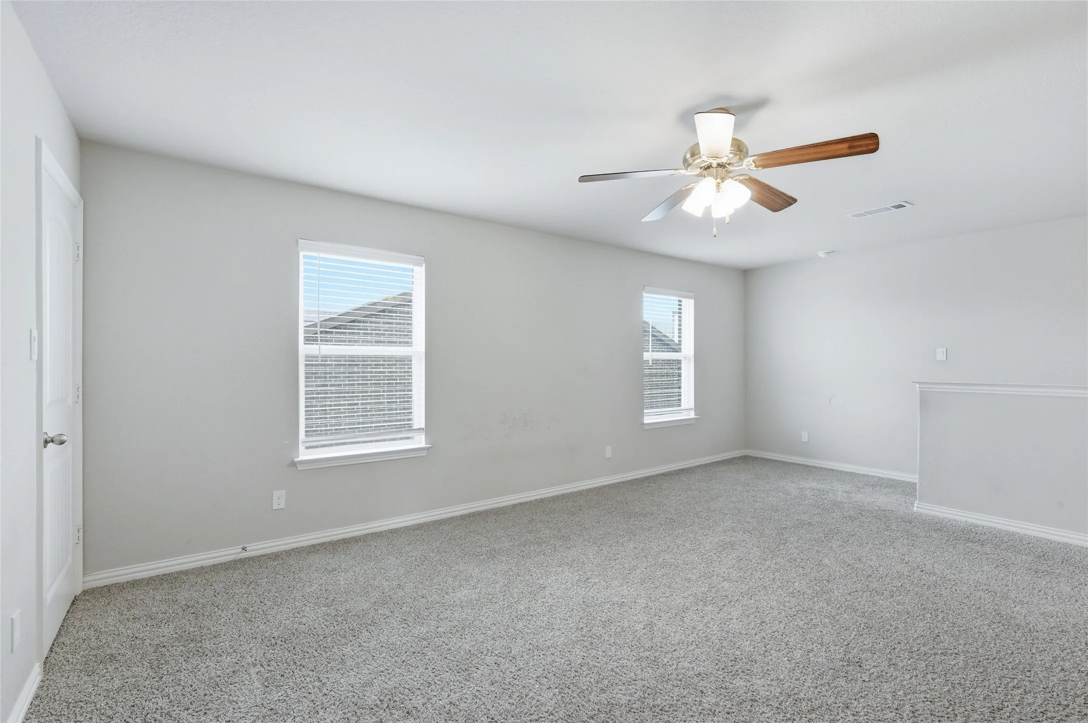 Single Family Residence For Sale in Collin County , 3301 Greymoore Drive, Anna, Texas 75409, 4 Bedrooms, 3 Bathrooms, 2 Garage spaces, 2,724 Sqft, built in 2022, Price $375,000, mls#21294209, Real Estate Agent in Anna, Homes For Sale in Collin county, Homes For Sale in Anna, Realtor in Anna Texas, Real Estate Brokerage Independent Realty Texas, Luminita Cordes Realtor