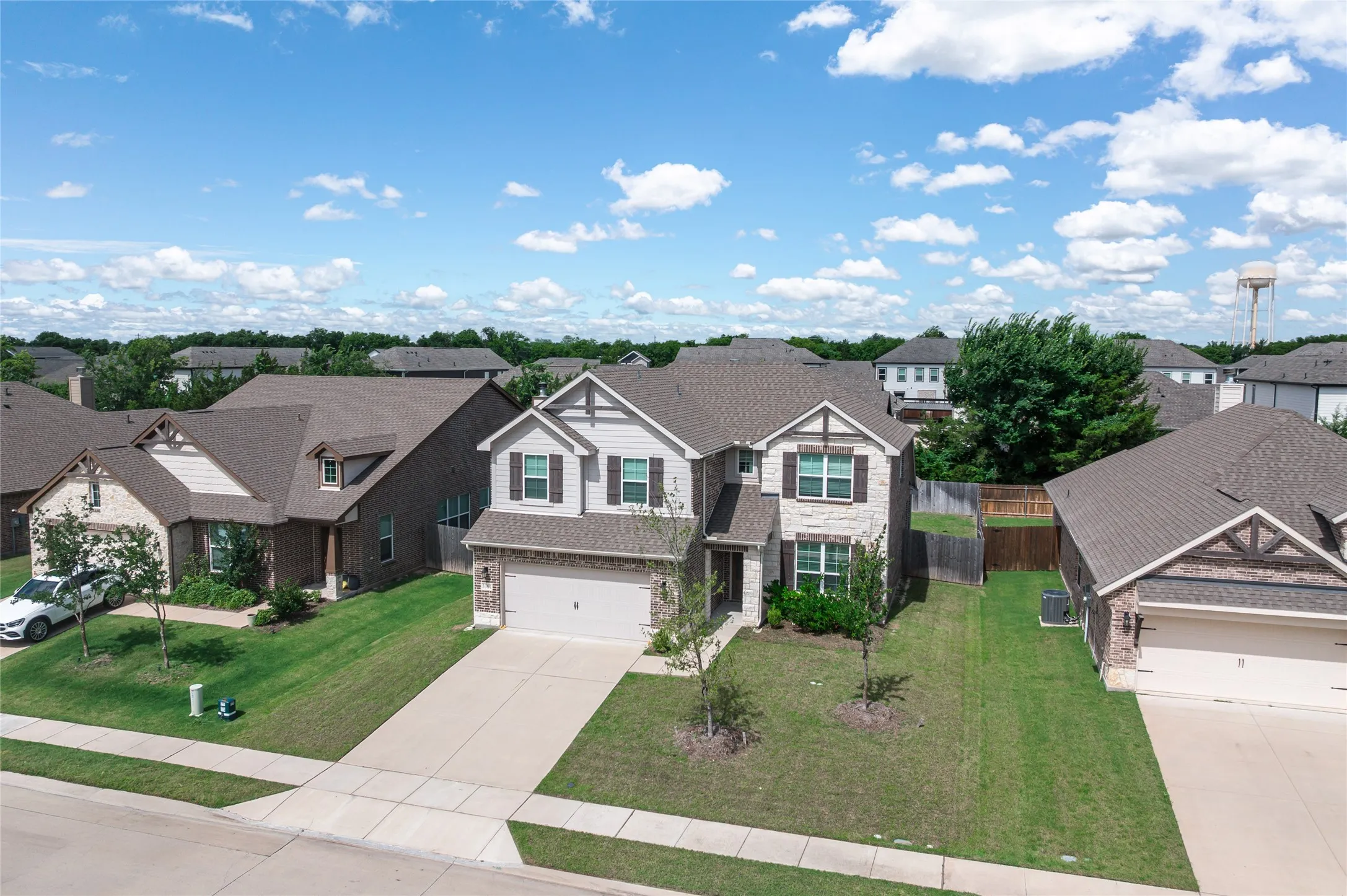 Single Family Residence For Sale in Collin County , 3301 Greymoore Drive, Anna, Texas 75409, 4 Bedrooms, 3 Bathrooms, 2 Garage spaces, 2,724 Sqft, built in 2022, Price $375,000, mls#21294209, Real Estate Agent in Anna, Homes For Sale in Collin county, Homes For Sale in Anna, Realtor in Anna Texas, Real Estate Brokerage Independent Realty Texas, Luminita Cordes Realtor