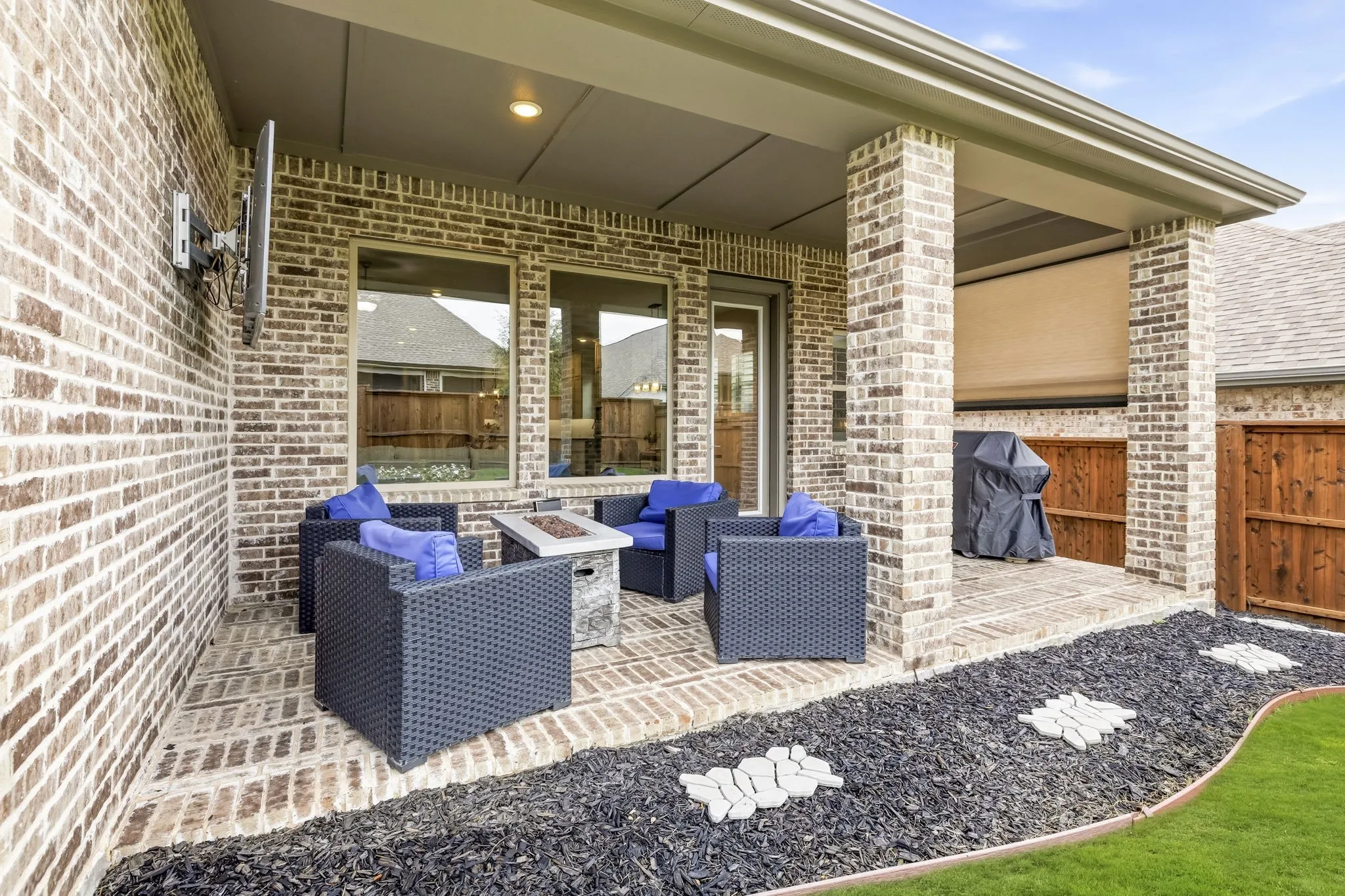 Single Family Residence For Sale in Collin County , 2632 Preakness Place, Celina, Texas 75009, 4 Bedroom, 3 Bathroom, 2 Garage spaces, 2,359 Sqft, built in 2019, mls#21313079, Real Estate Agent in Celina, Homes For Sale in Collin county, Homes For Sale in Celina, Realtor in Celina Texas, Real Estate Brokerage Independent Realty Texas, Luminita Cordes Realtor