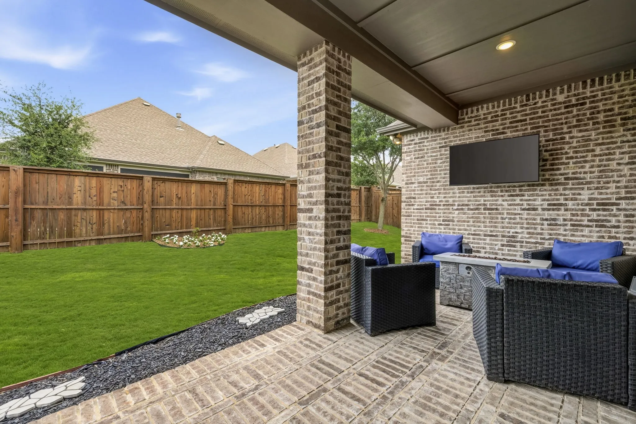 Single Family Residence For Sale in Collin County , 2632 Preakness Place, Celina, Texas 75009, 4 Bedroom, 3 Bathroom, 2 Garage spaces, 2,359 Sqft, built in 2019, mls#21313079, Real Estate Agent in Celina, Homes For Sale in Collin county, Homes For Sale in Celina, Realtor in Celina Texas, Real Estate Brokerage Independent Realty Texas, Luminita Cordes Realtor