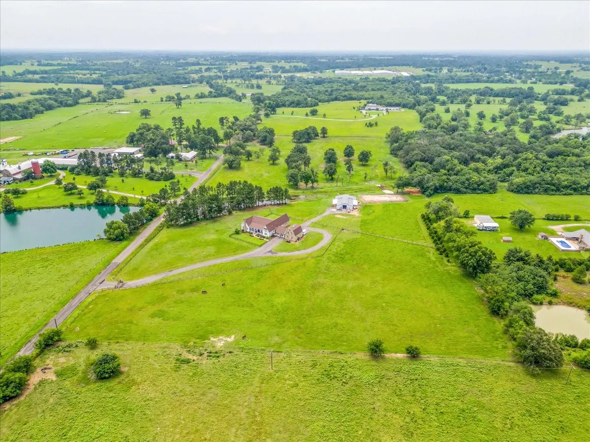 Farm For Sale in Hopkins County , 548 County Road 2301, Sulphur Springs, Texas 75482, 4 Bedroom, 5 Bathroom, 2 Garage spaces, 3,739 Sqft, built in 2012, mls#21311938, Real Estate Agent in Sulphur Springs, Homes For Sale in Hopkins county, Homes For Sale in Sulphur Springs, Realtor in Sulphur Springs Texas, Real Estate Brokerage Independent Realty Texas, Luminita Cordes Realtor